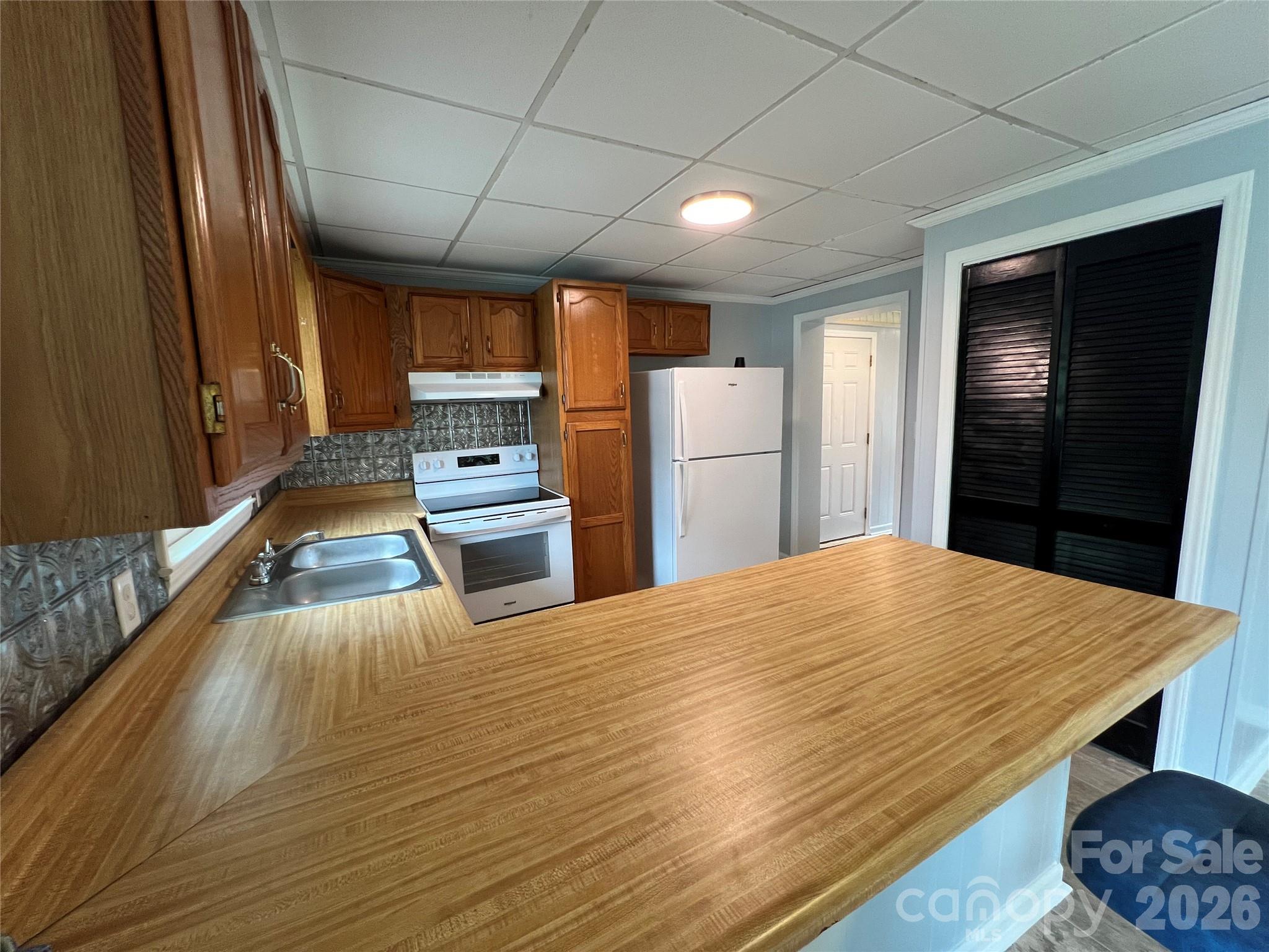 346 N Cleghorn Street Property Photo 11