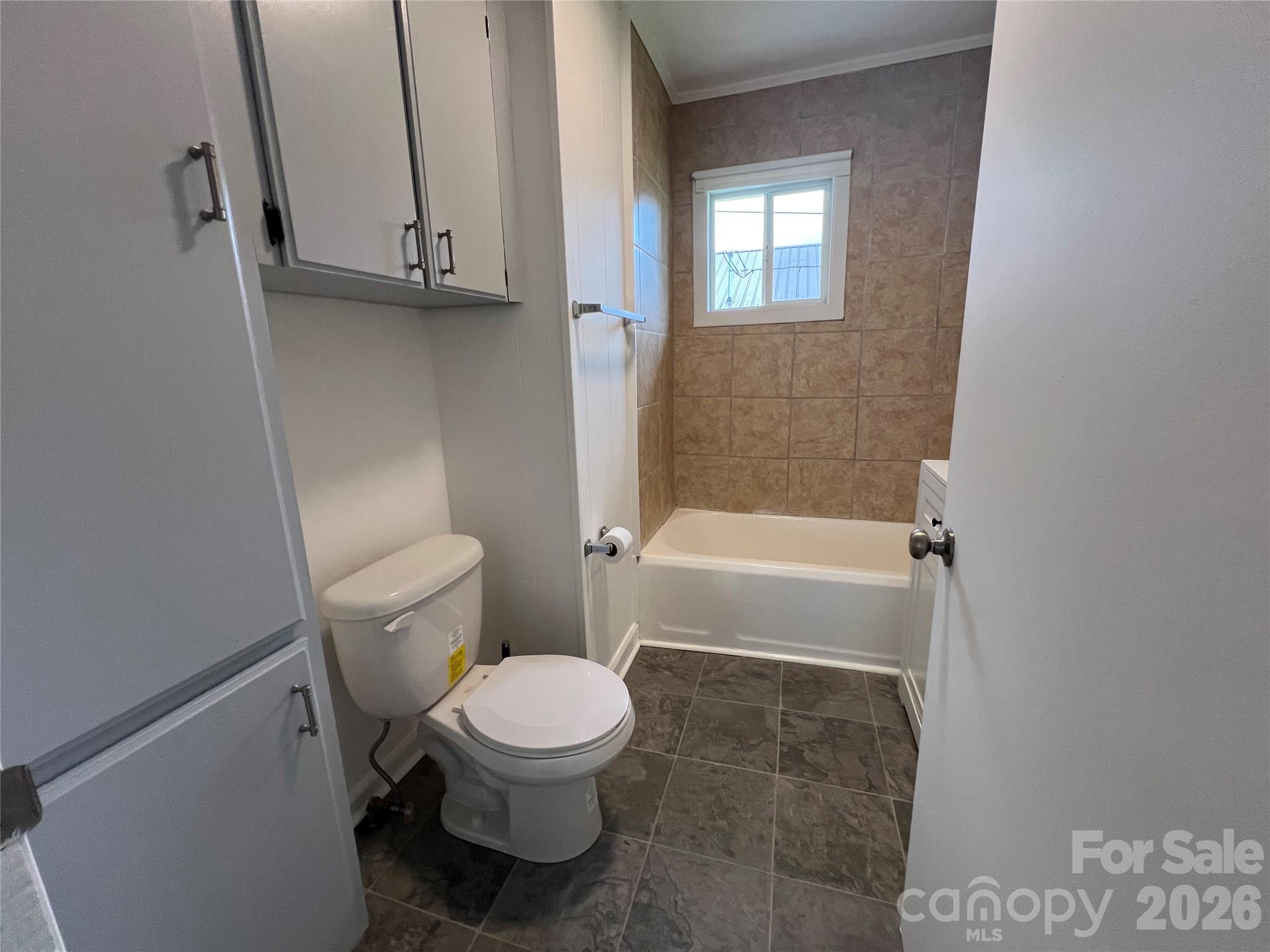 346 N Cleghorn Street Property Photo 15