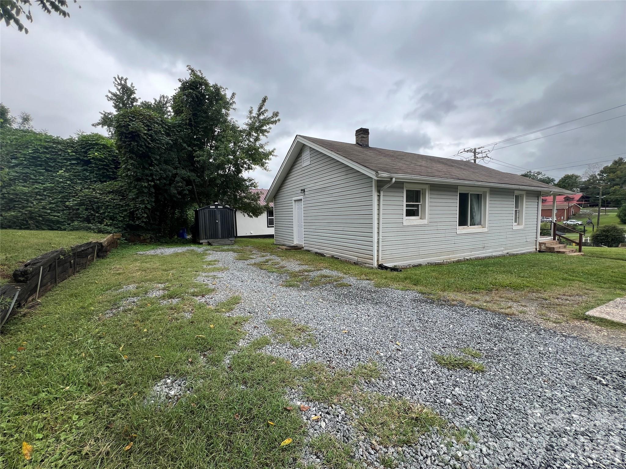 346 N Cleghorn Street Property Photo 23