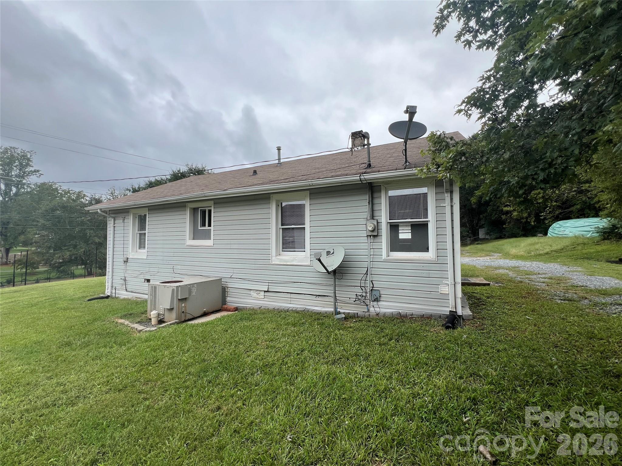 346 N Cleghorn Street Property Photo 24