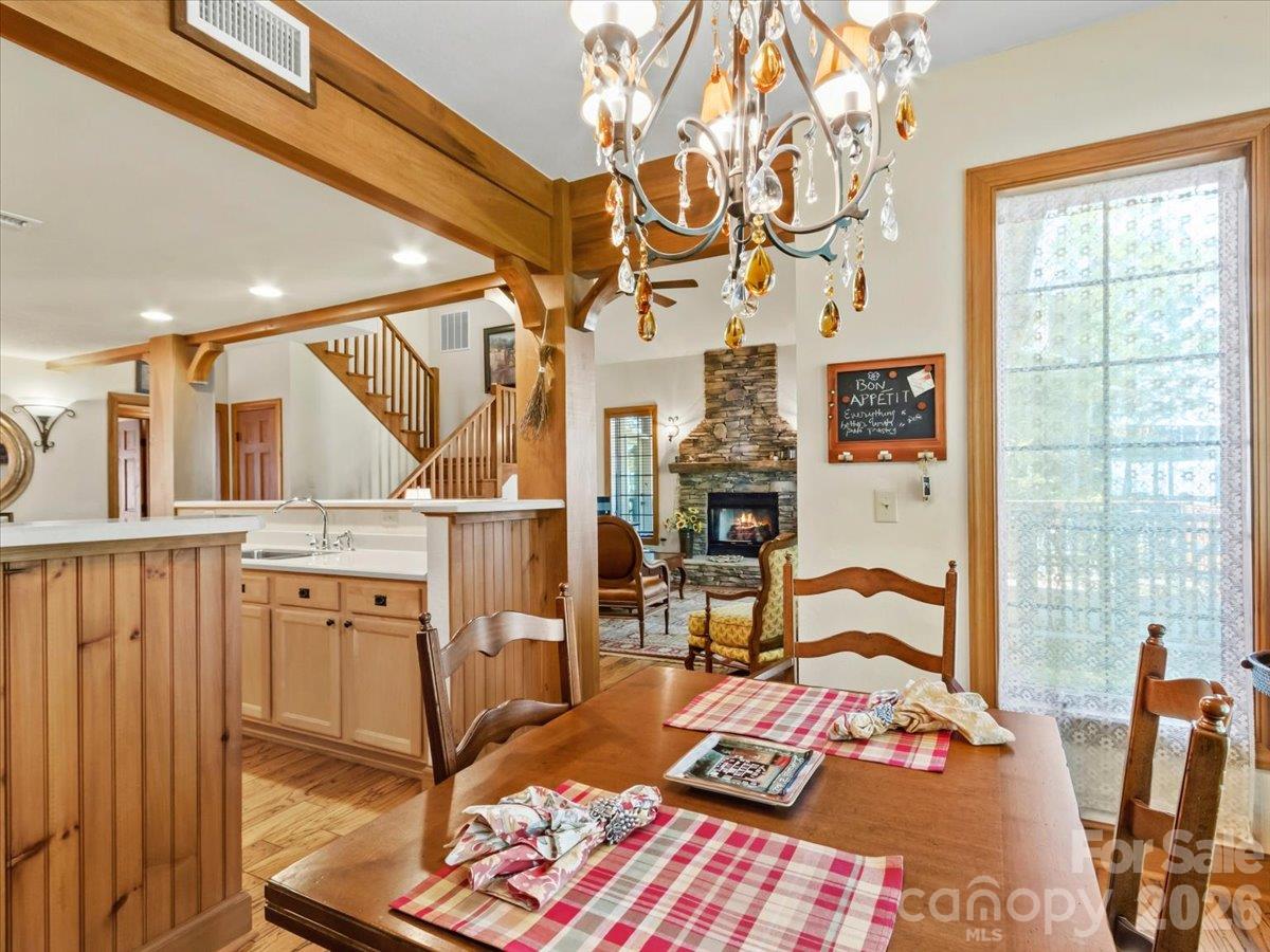 81 Creekside Way F-301 Property Photo 12
