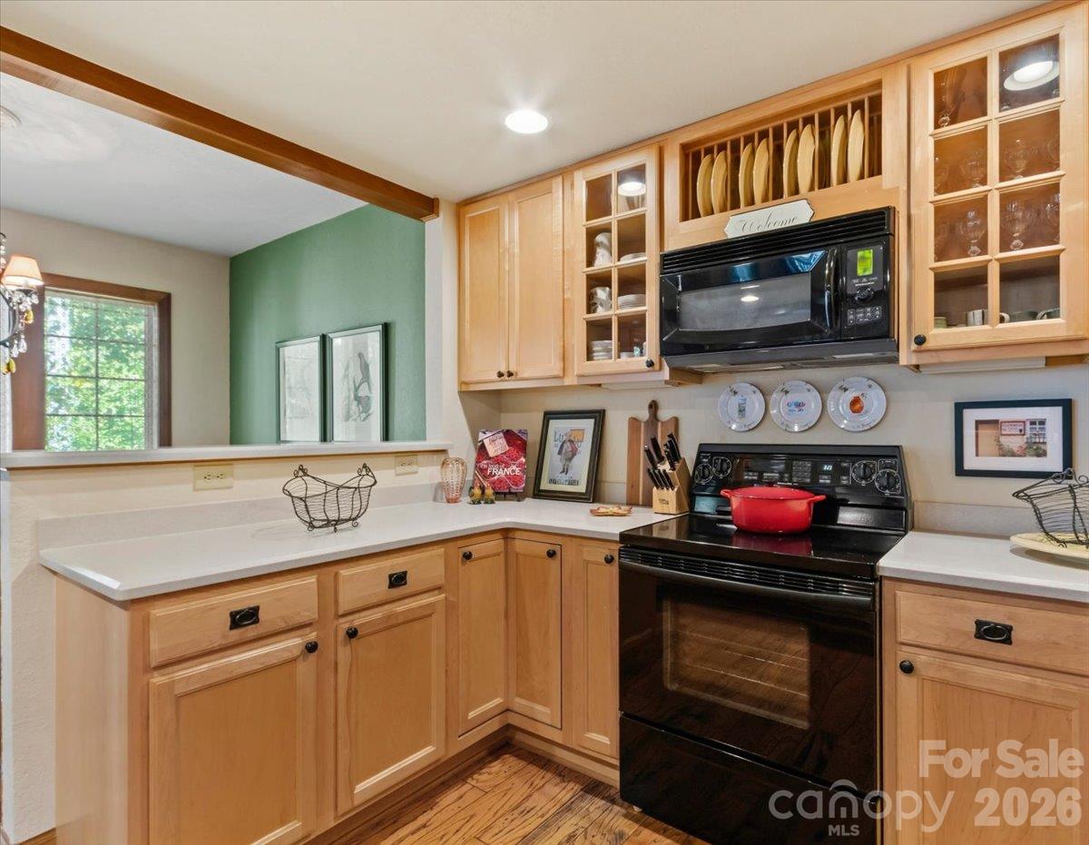 81 Creekside Way F-301 Property Photo 15