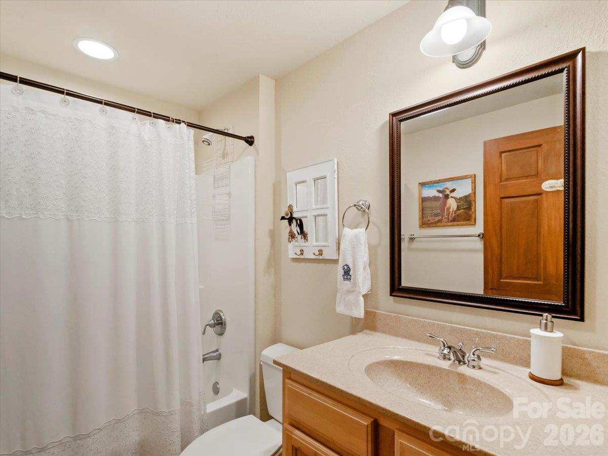 81 Creekside Way F-301 Property Photo 20