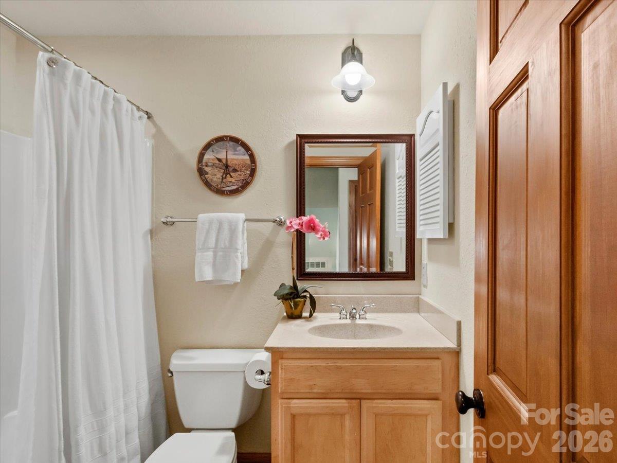 81 Creekside Way F-301 Property Photo 30
