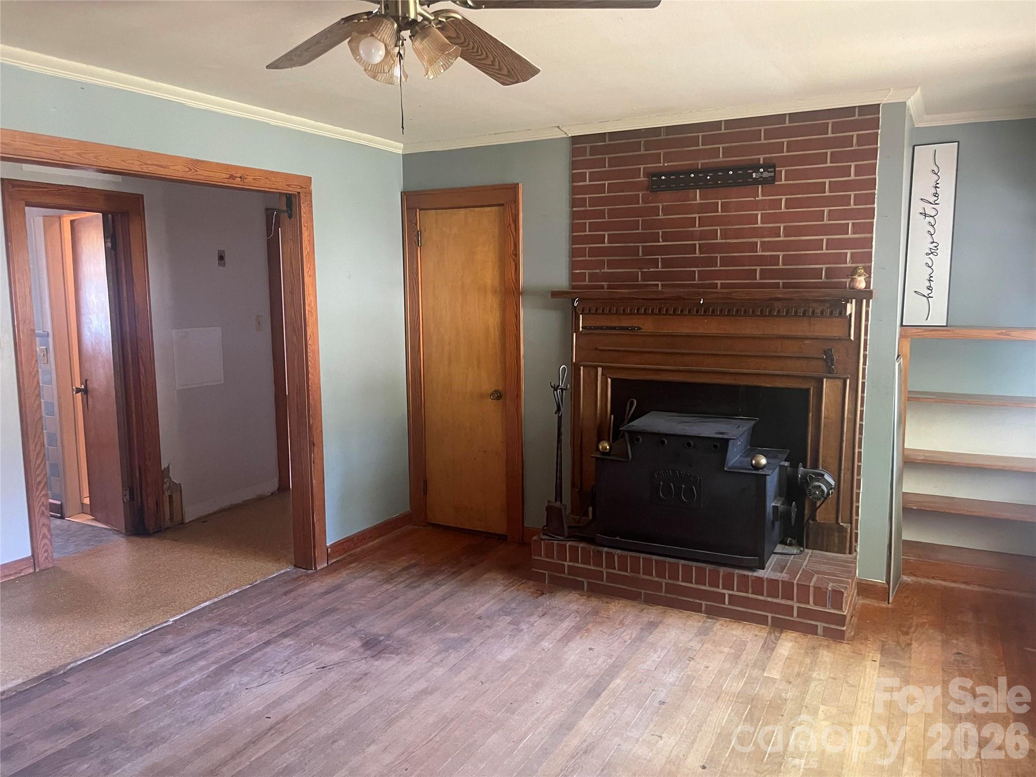 6345 Woodleaf Road Property Photo 6
