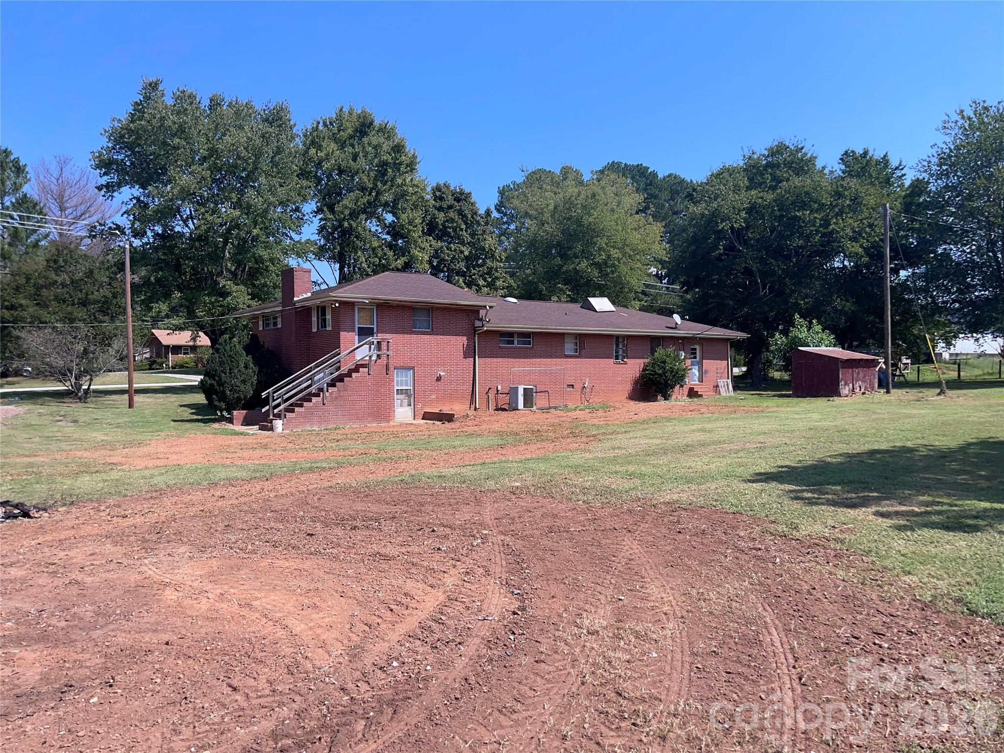 6345 Woodleaf Road Property Photo 19