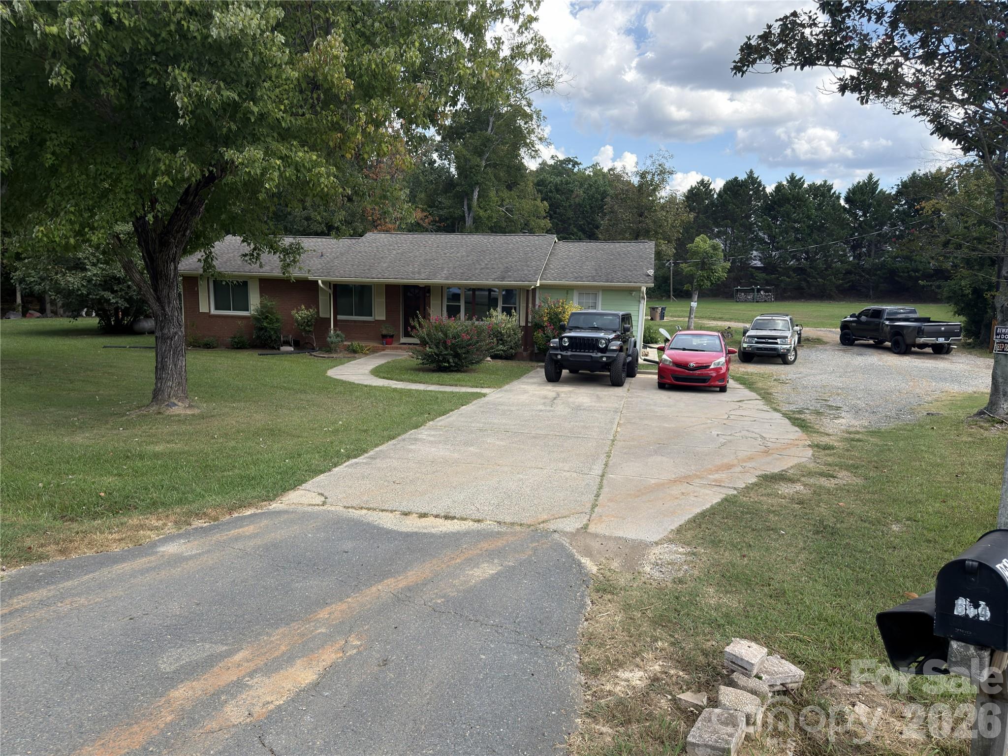 604 Allen Way Property Photo 1