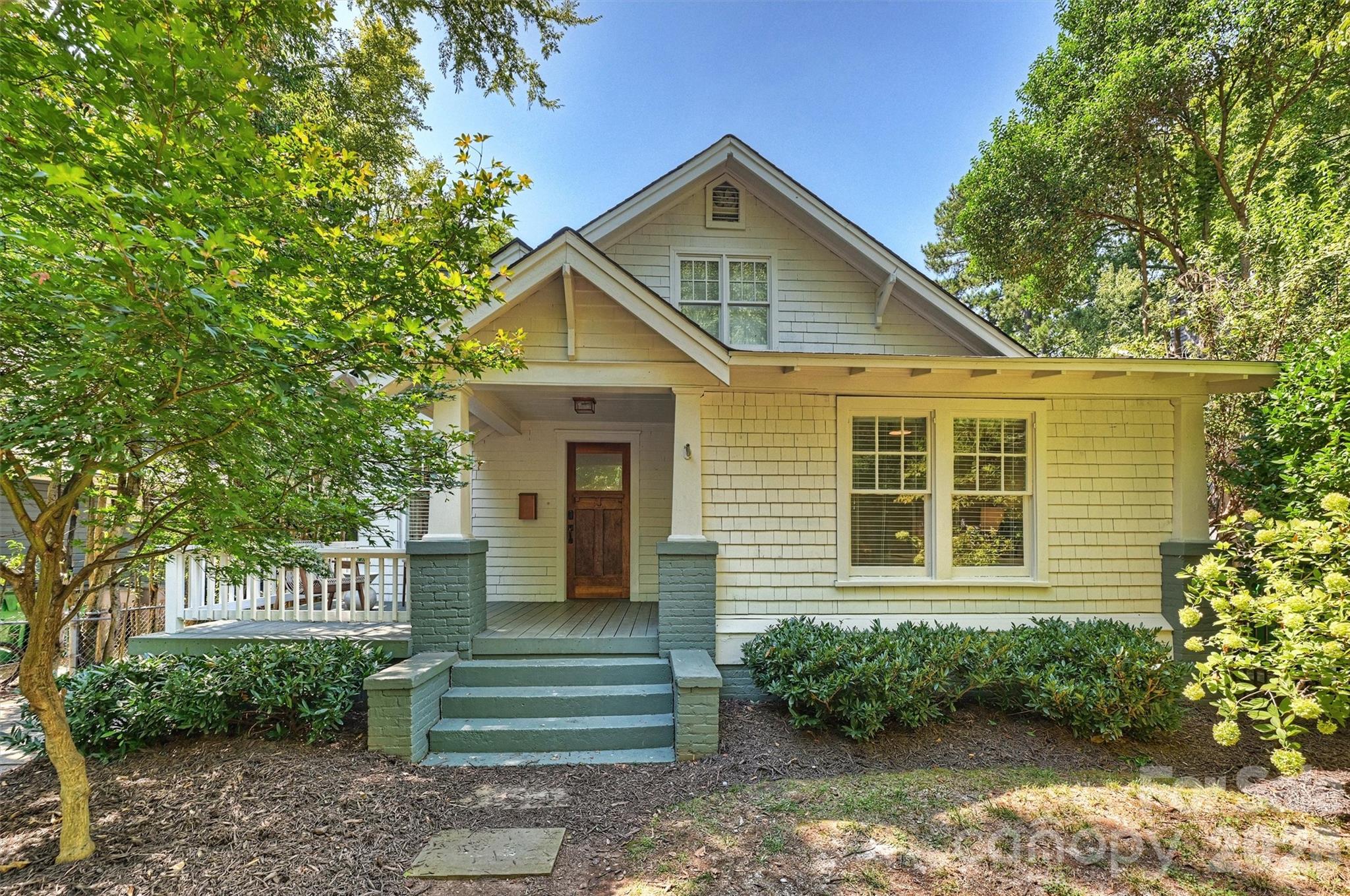 616 E Tremont Avenue Property Photo 1