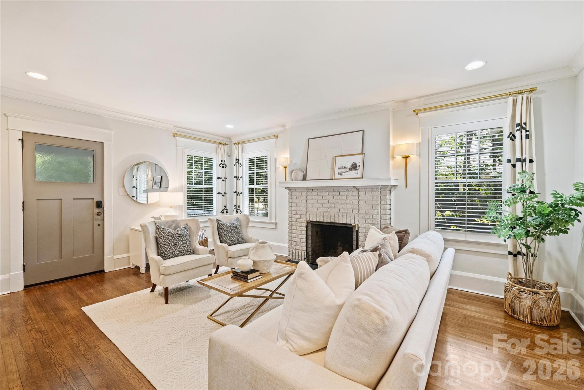 616 E Tremont Avenue Property Photo 8