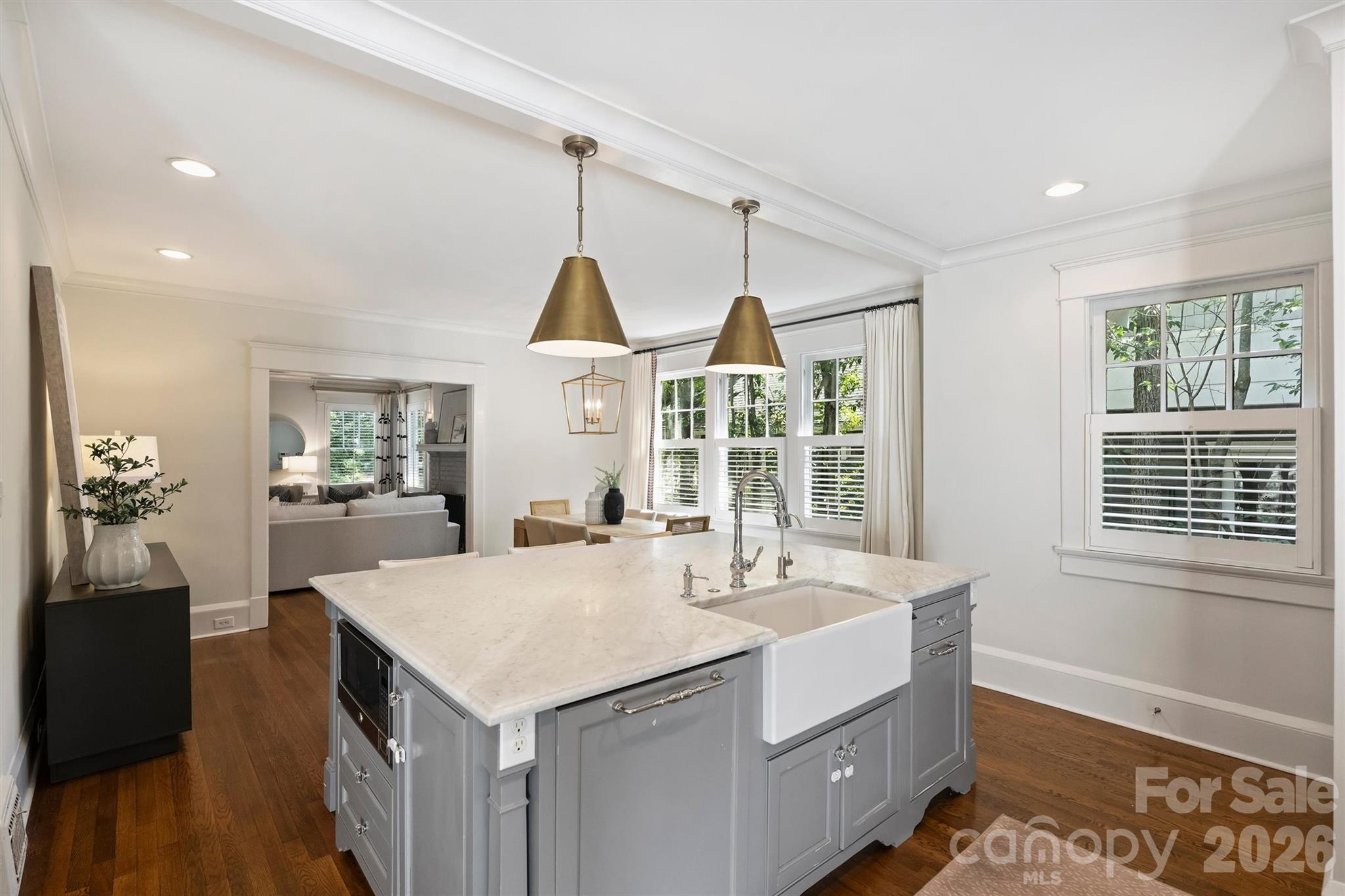 616 E Tremont Avenue Property Photo 15