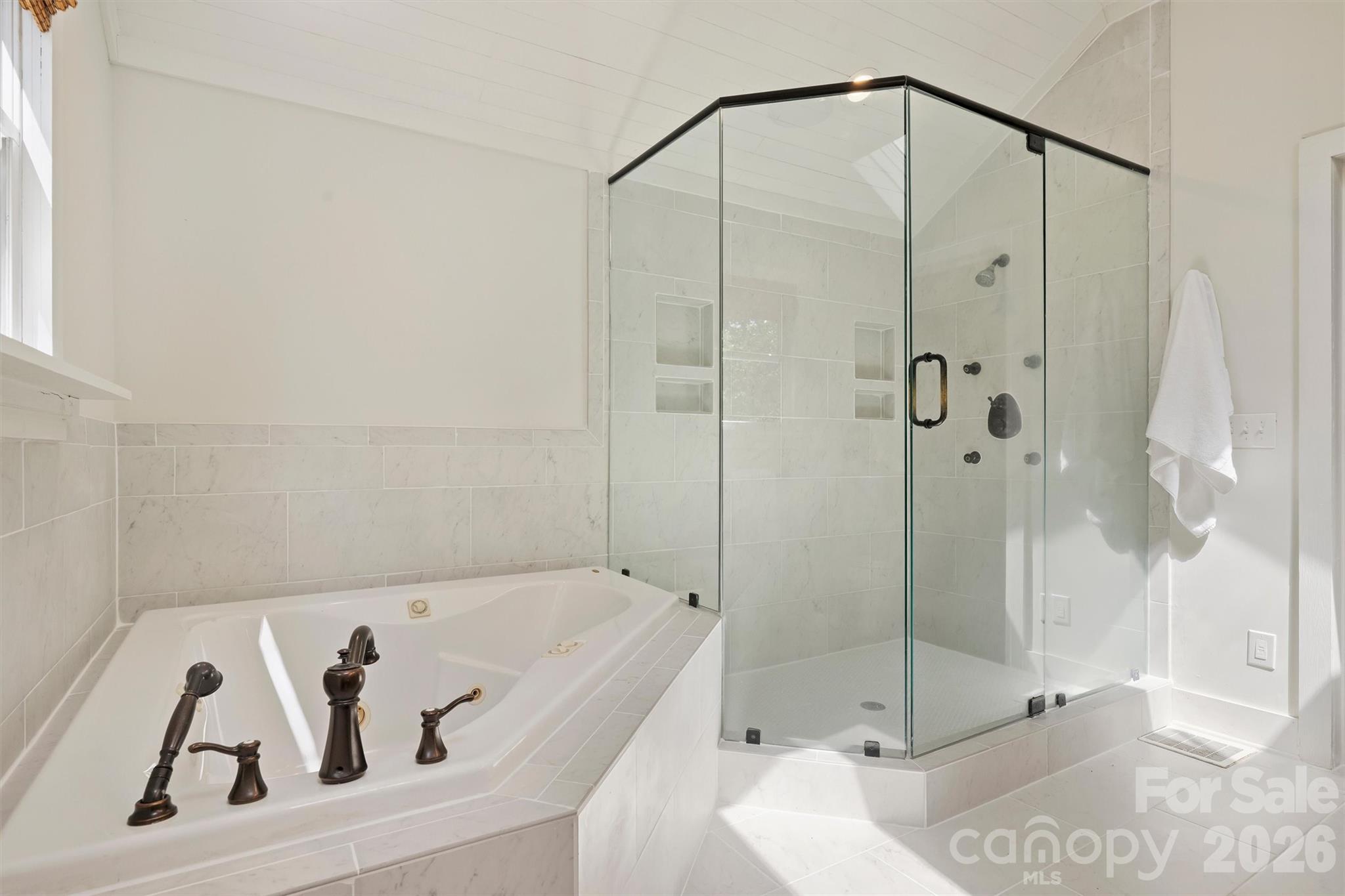 616 E Tremont Avenue Property Photo 24