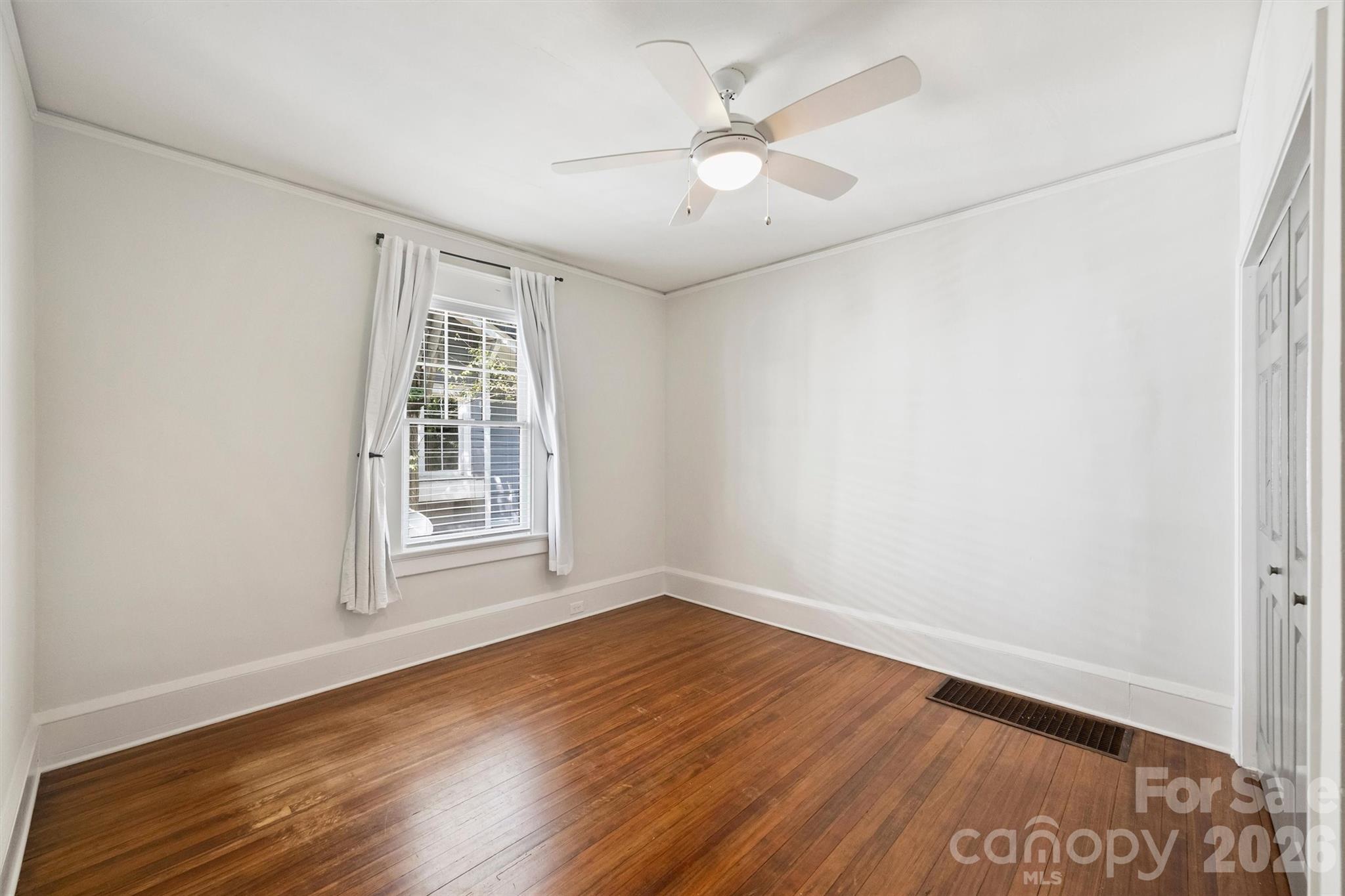 616 E Tremont Avenue Property Photo 29