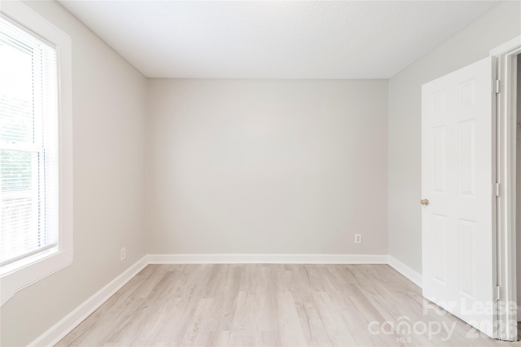 2517 Hemphill Street 2 Property Photo 6