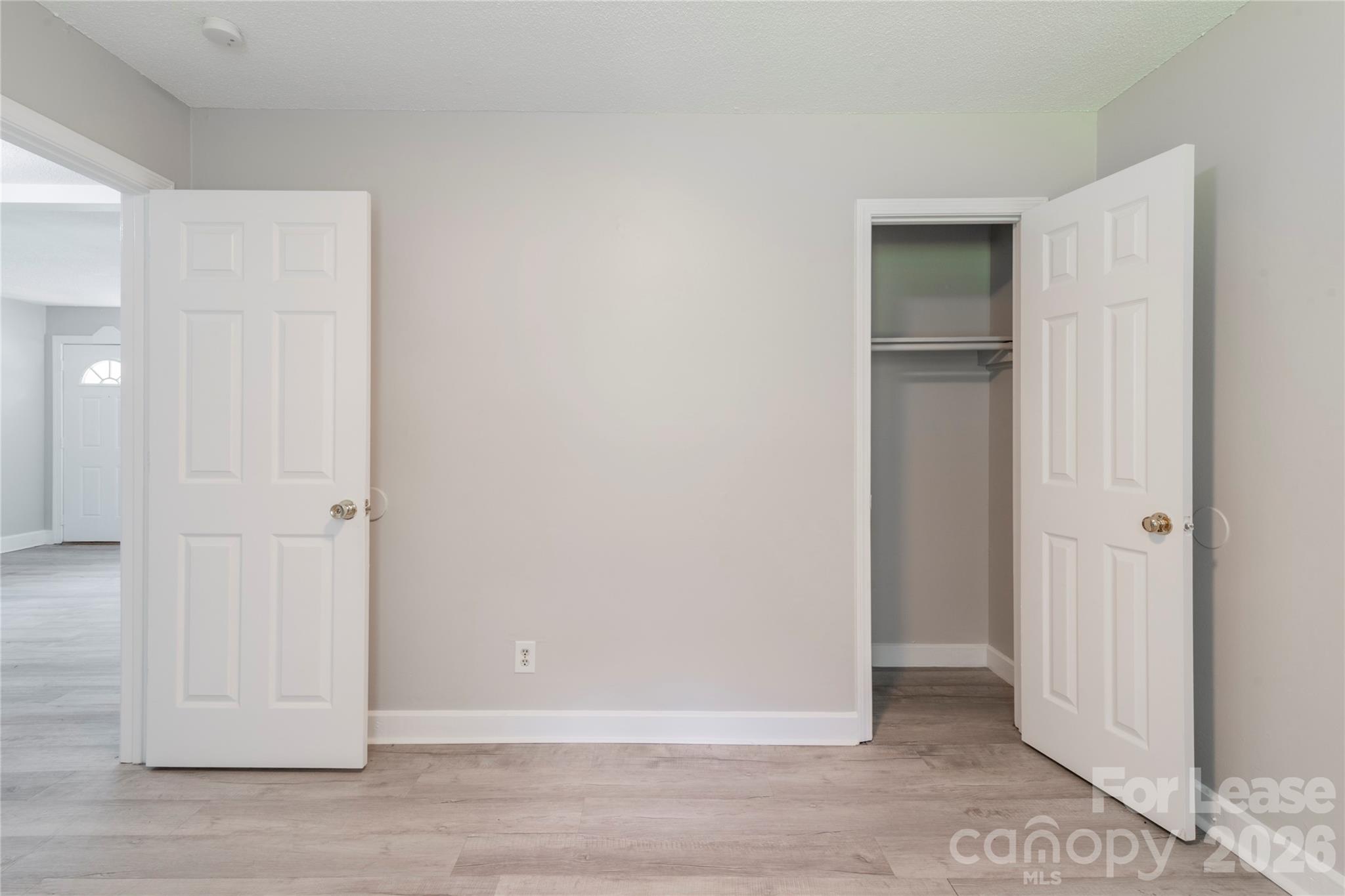 2517 Hemphill Street 2 Property Photo 11