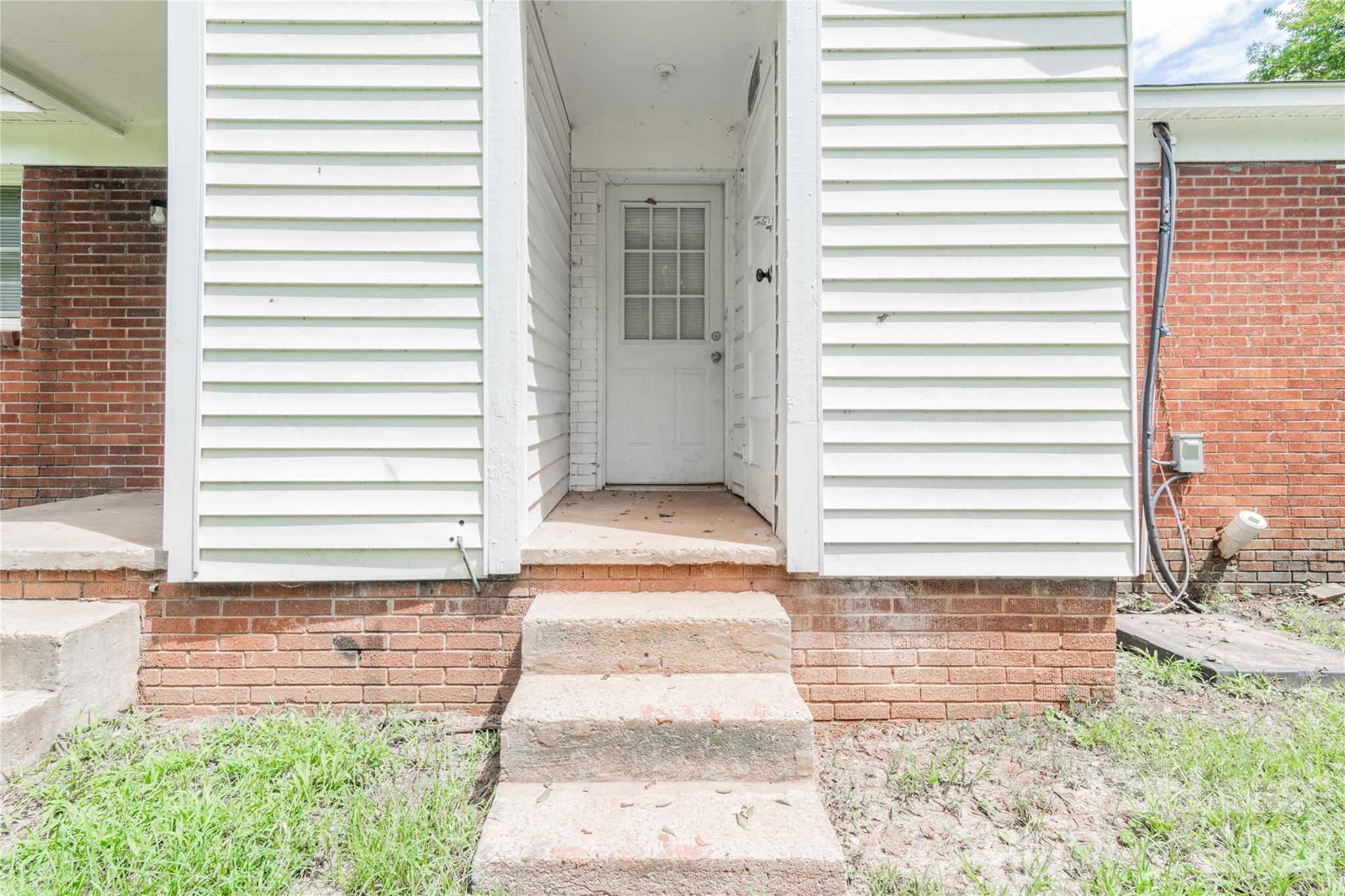 2517 Hemphill Street 2 Property Photo 20