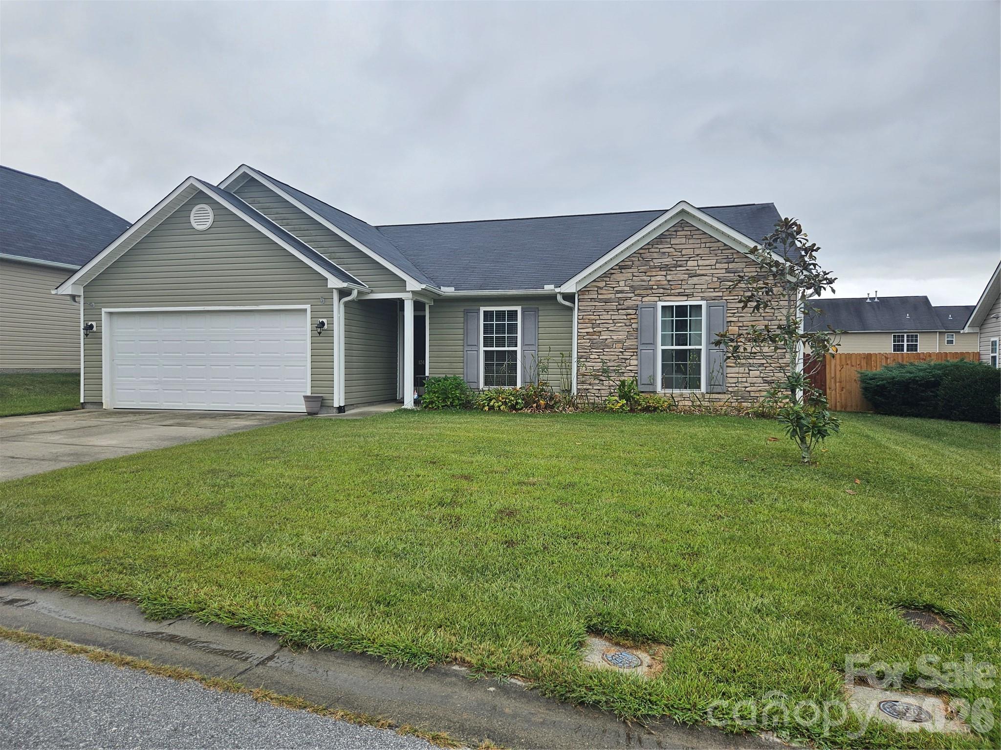 33 Timbergreen Trail Property Photo 1