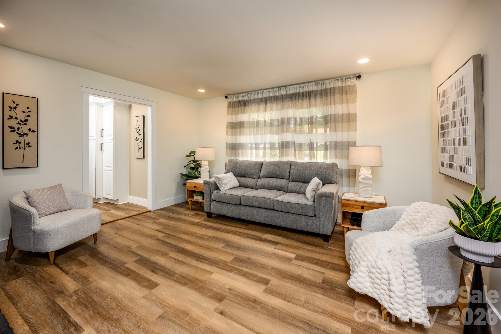 508 Berkshire Drive Property Photo 8