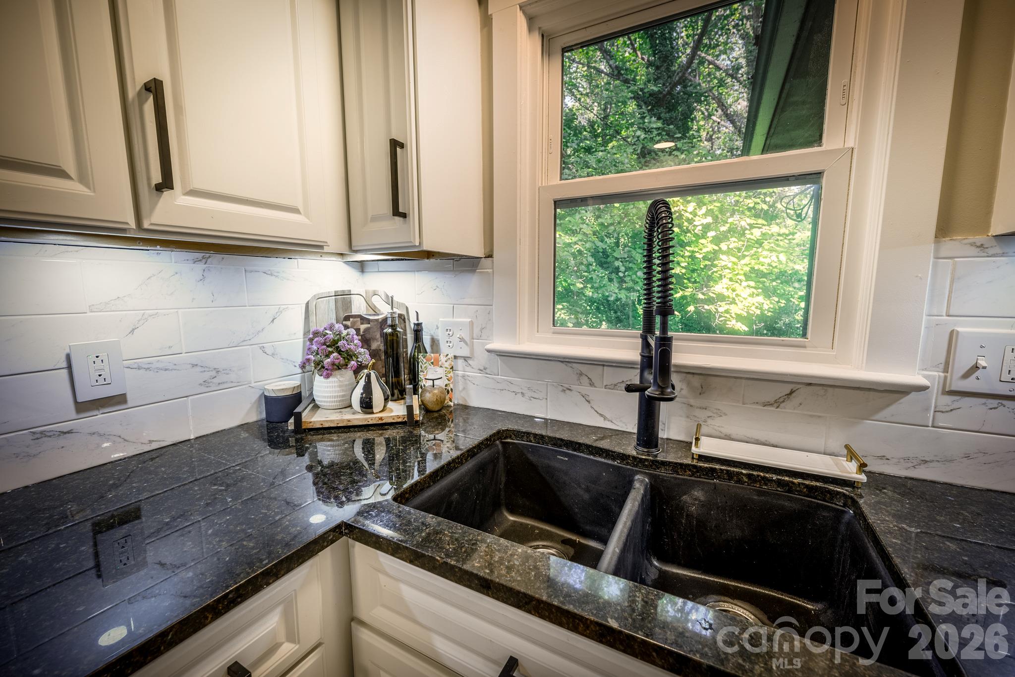 508 Berkshire Drive Property Photo 15