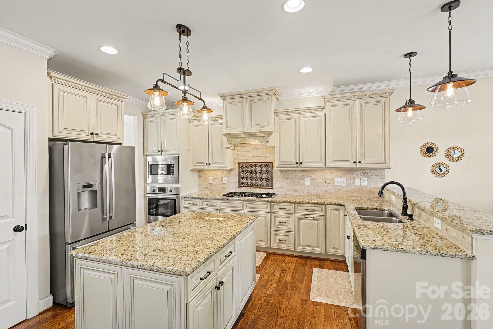 489 Lotus Court Property Photo 10