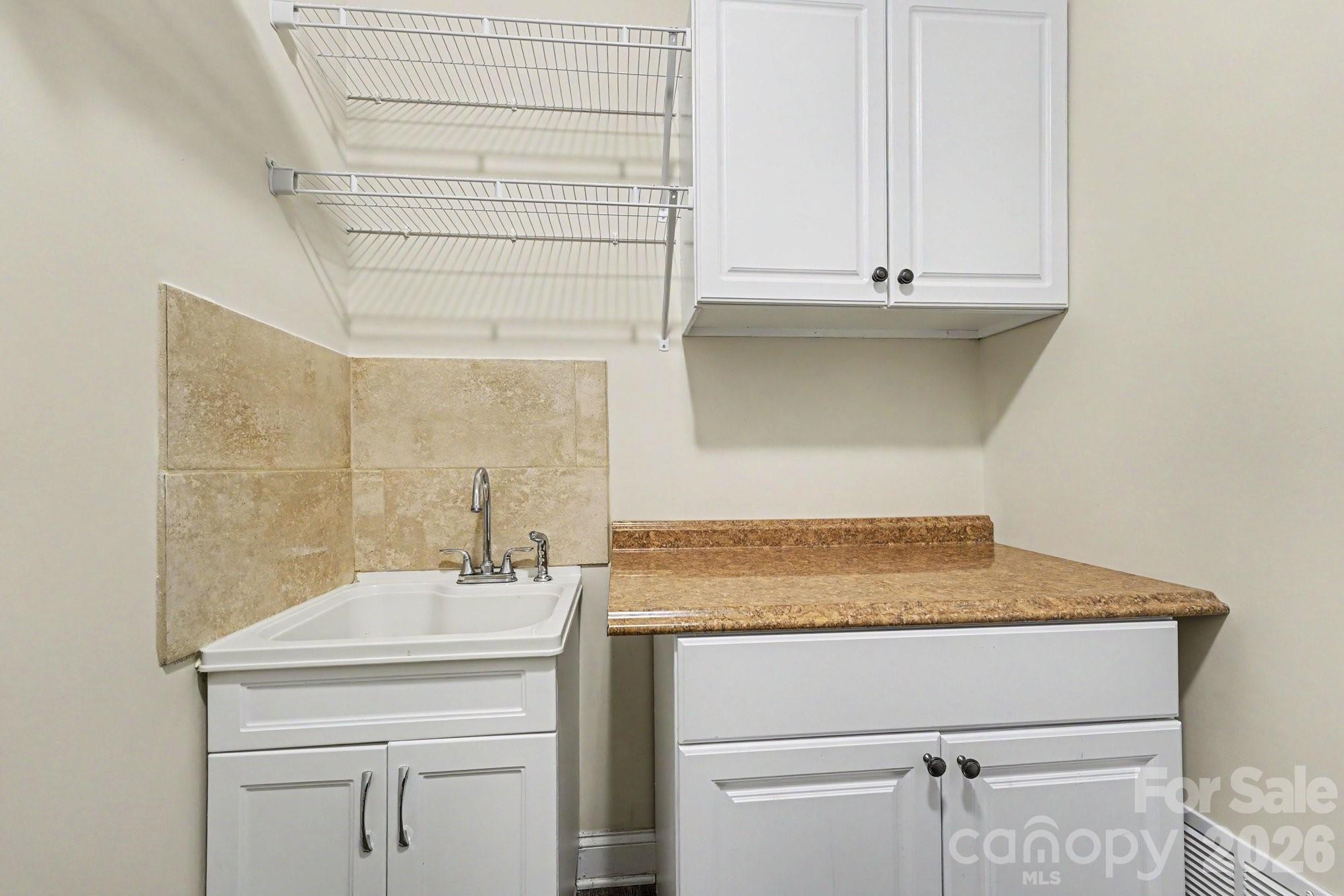 489 Lotus Court Property Photo 22