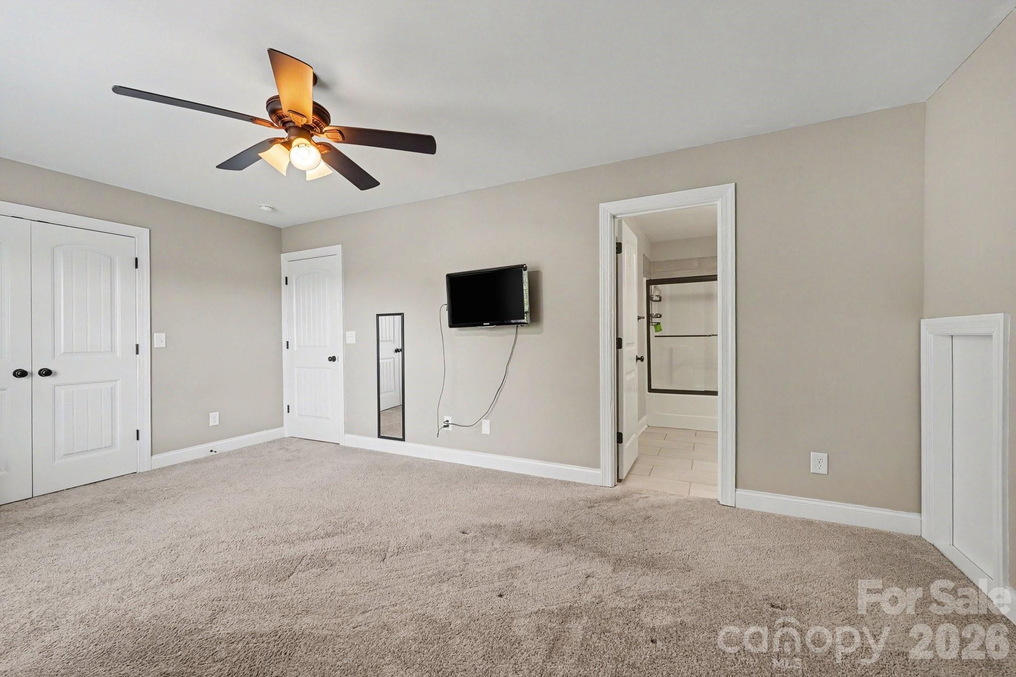 489 Lotus Court Property Photo 25