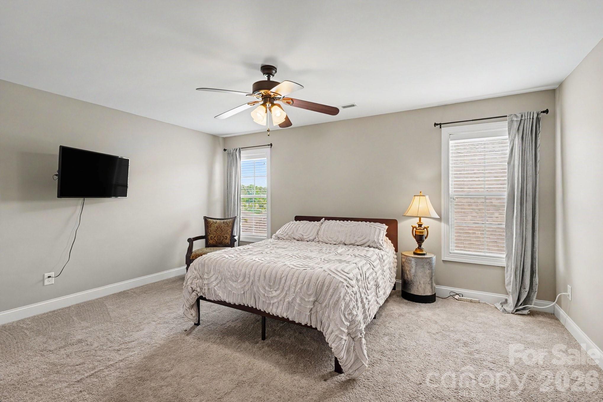 489 Lotus Court Property Photo 27