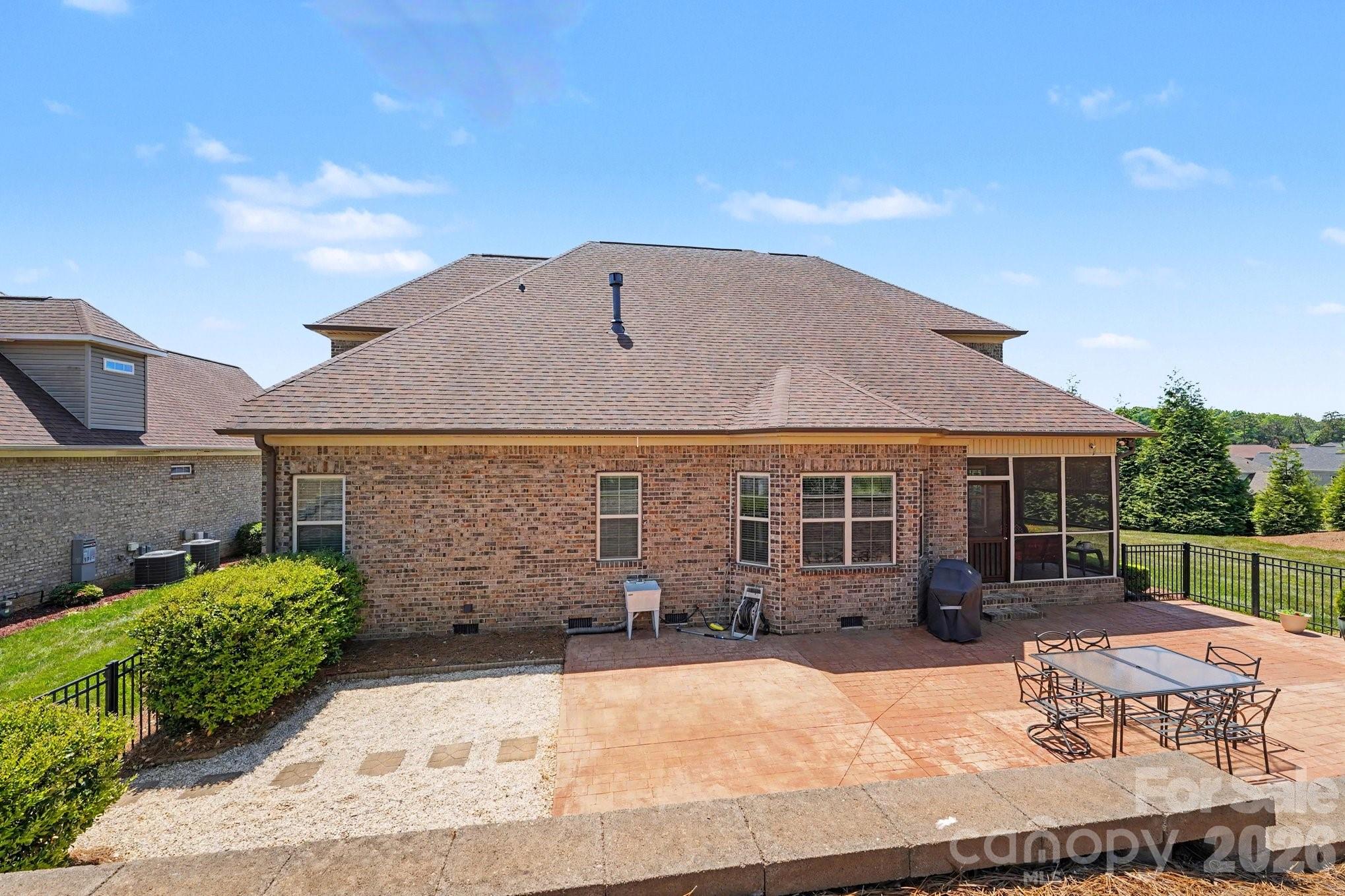 489 Lotus Court Property Photo 35