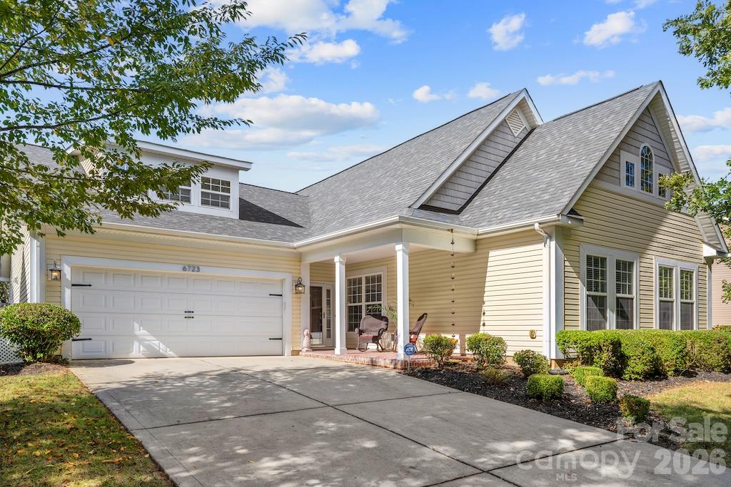 6723 Carrington Pointe Drive Property Photo 2