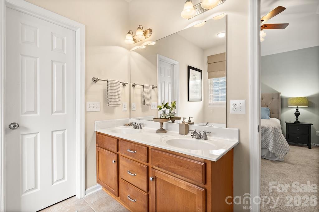 6723 Carrington Pointe Drive Property Photo 20