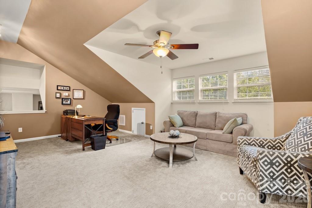6723 Carrington Pointe Drive Property Photo 29