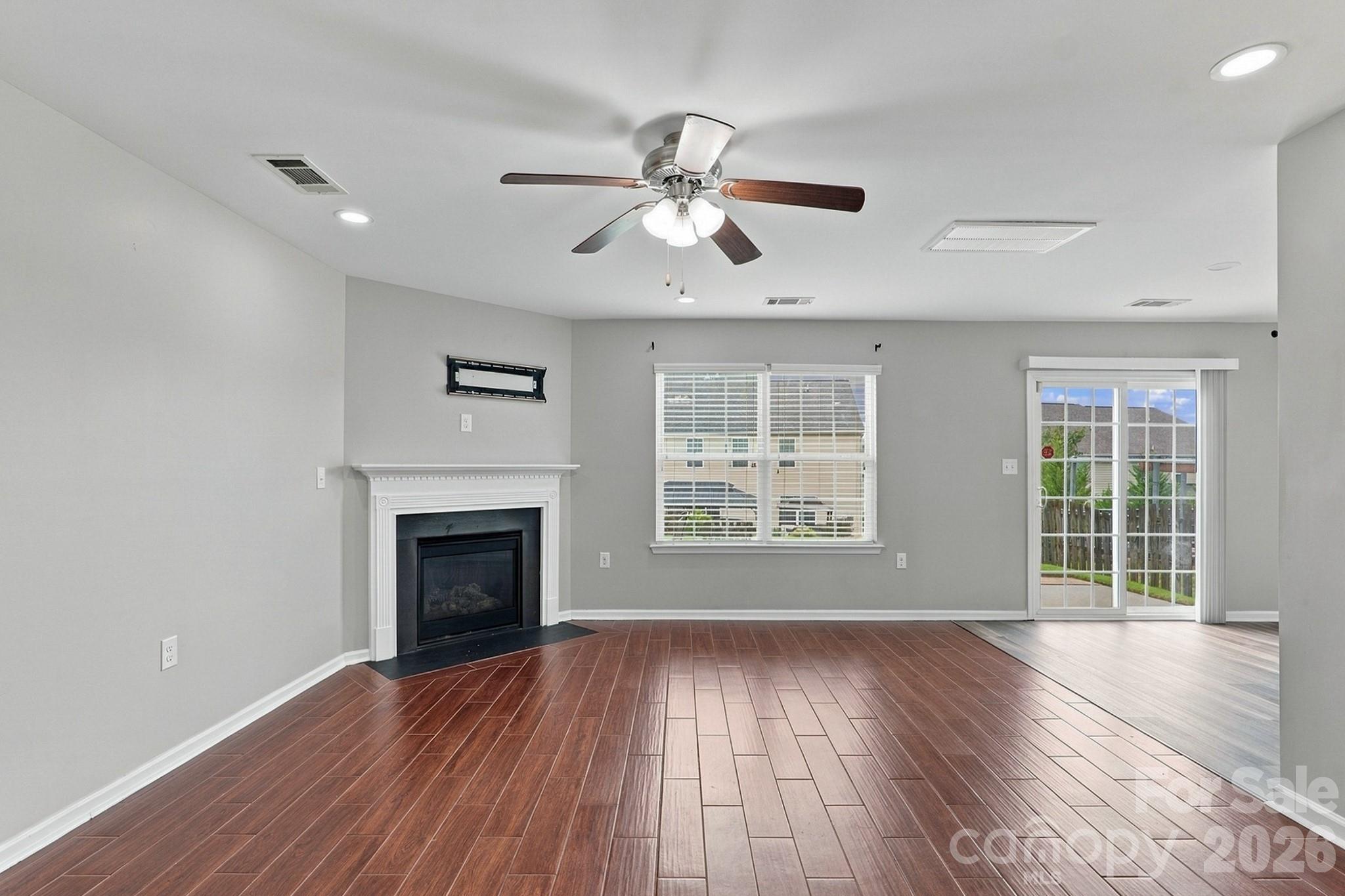 2204 Reid Pointe Avenue Property Photo 3