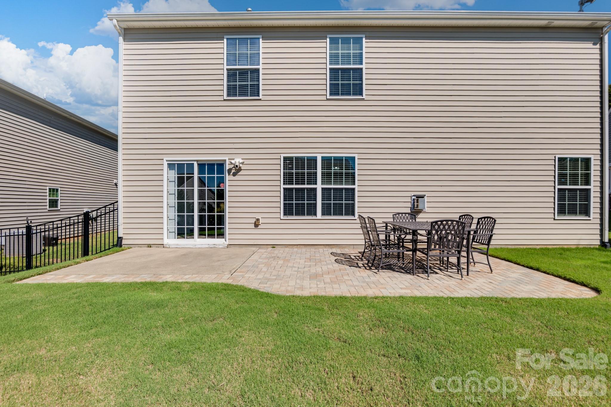 2204 Reid Pointe Avenue Property Photo 7