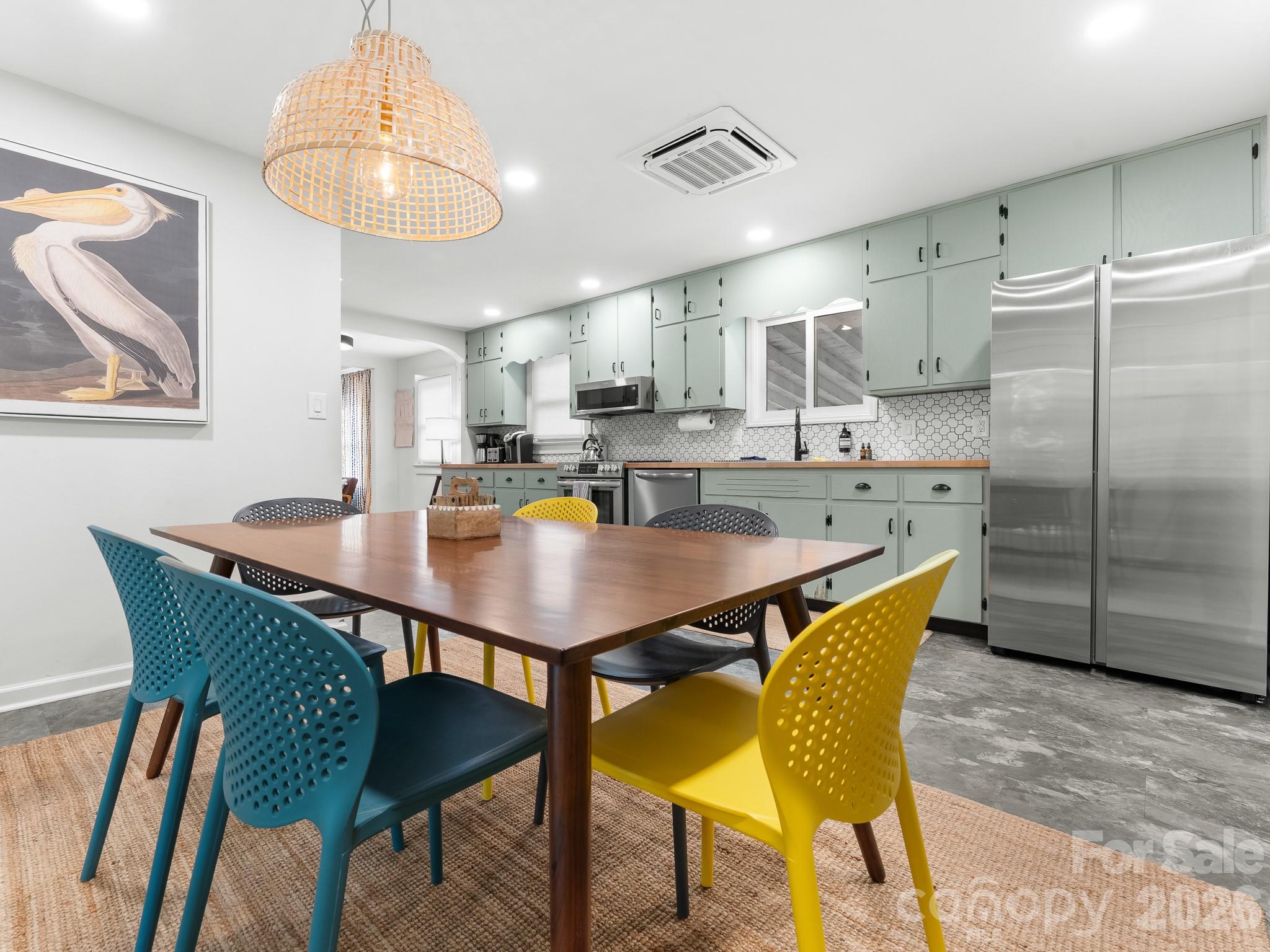105 Robinson Avenue Property Photo 15