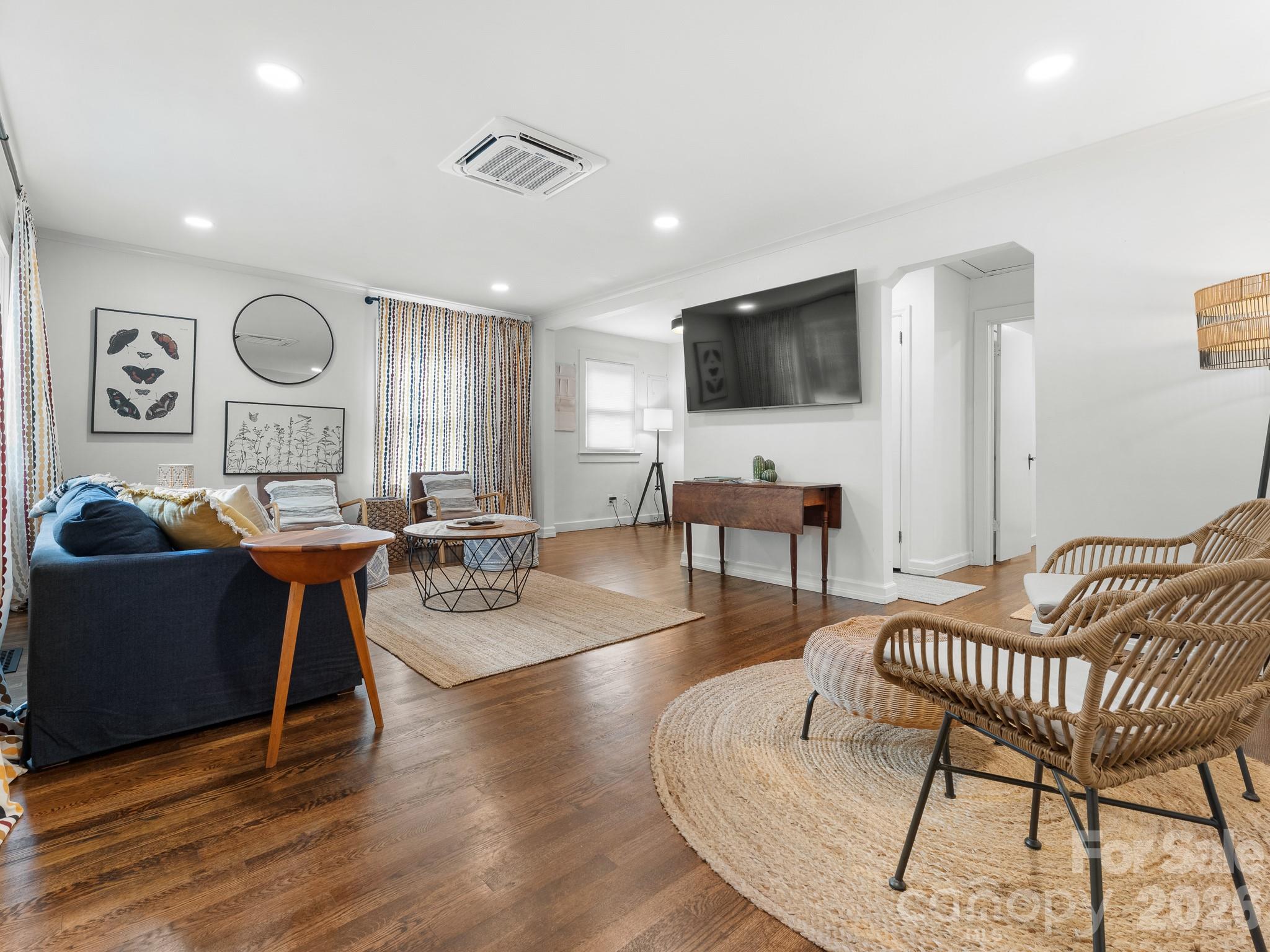 105 Robinson Avenue Property Photo 28