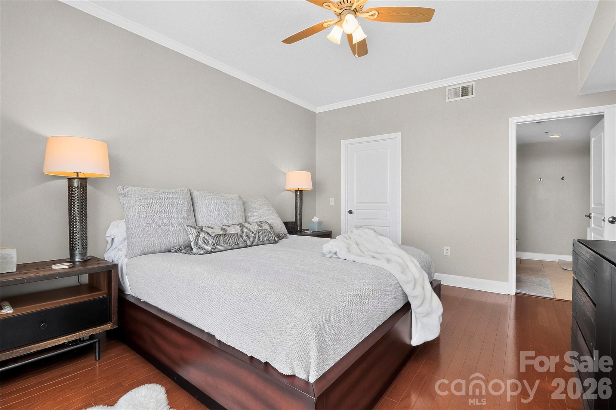 1315 East Boulevard 818 Property Photo 21