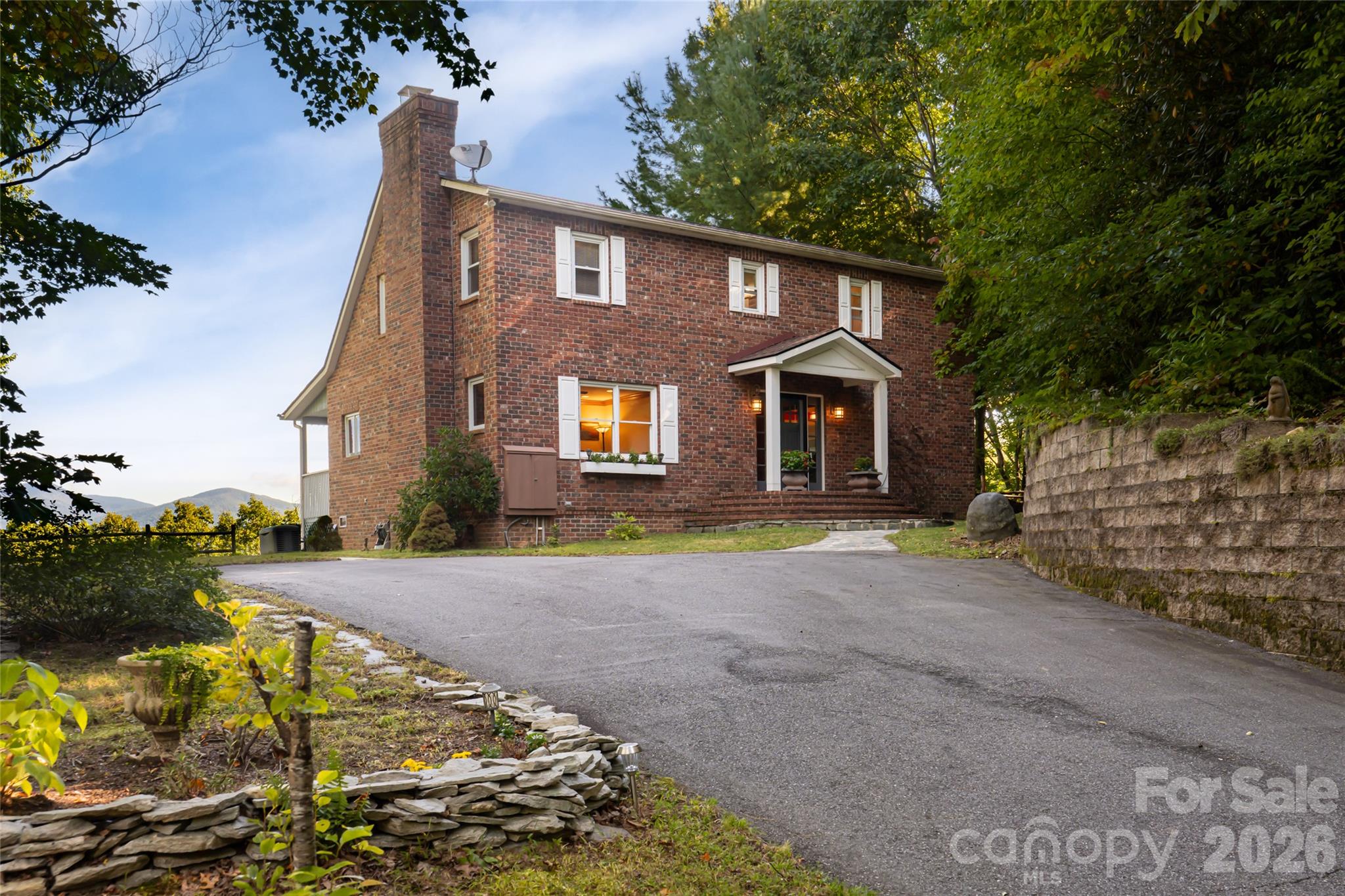 126 Wildflower Cove Drive Property Photo 7