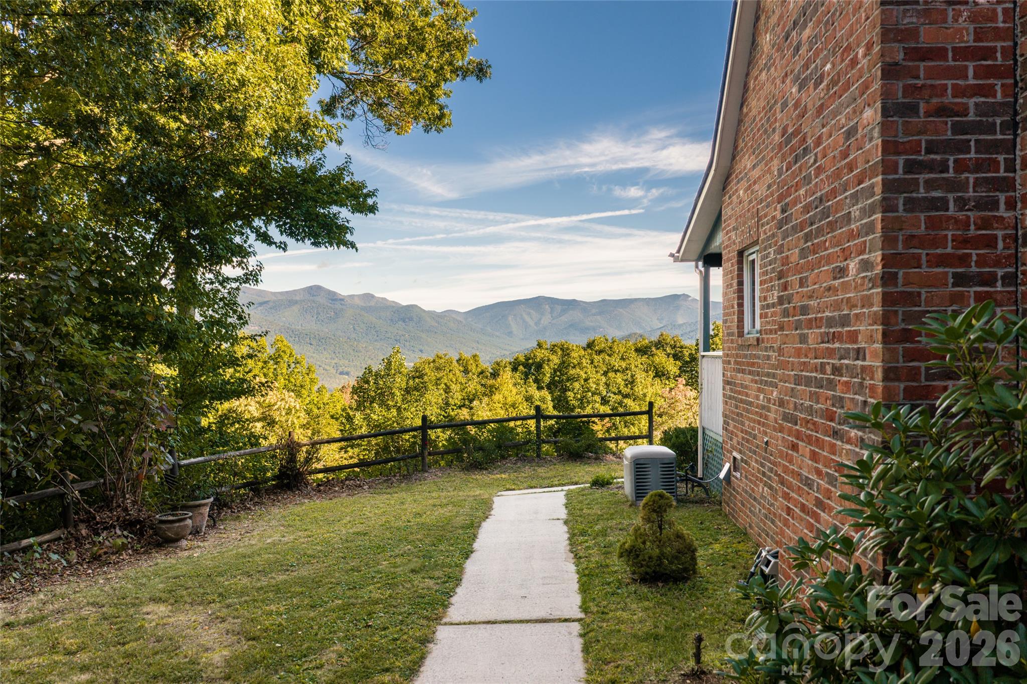 126 Wildflower Cove Drive Property Photo 8