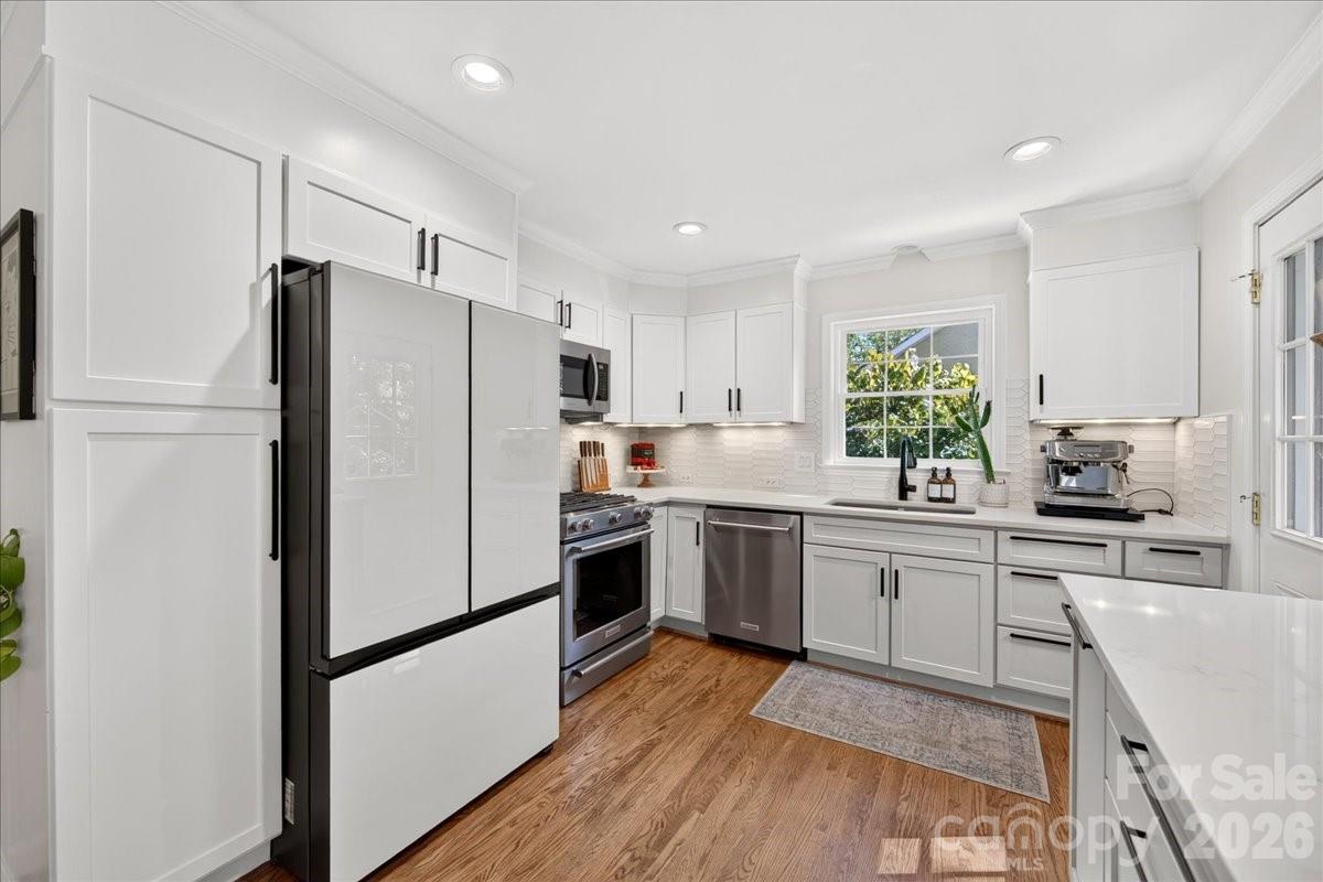 3914 Chandworth Road Property Photo 14