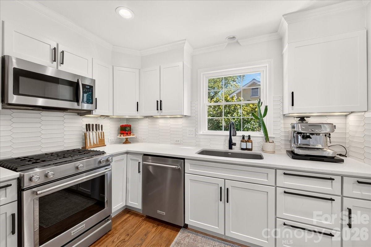 3914 Chandworth Road Property Photo 15