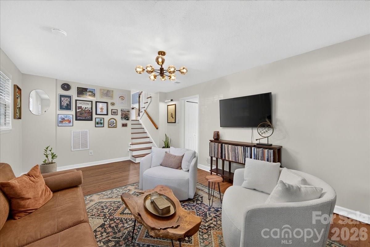 3914 Chandworth Road Property Photo 30