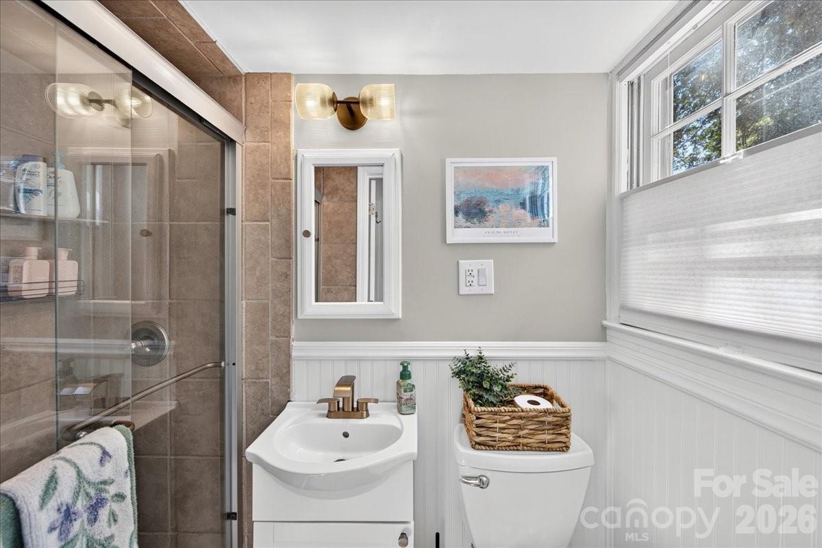3914 Chandworth Road Property Photo 32