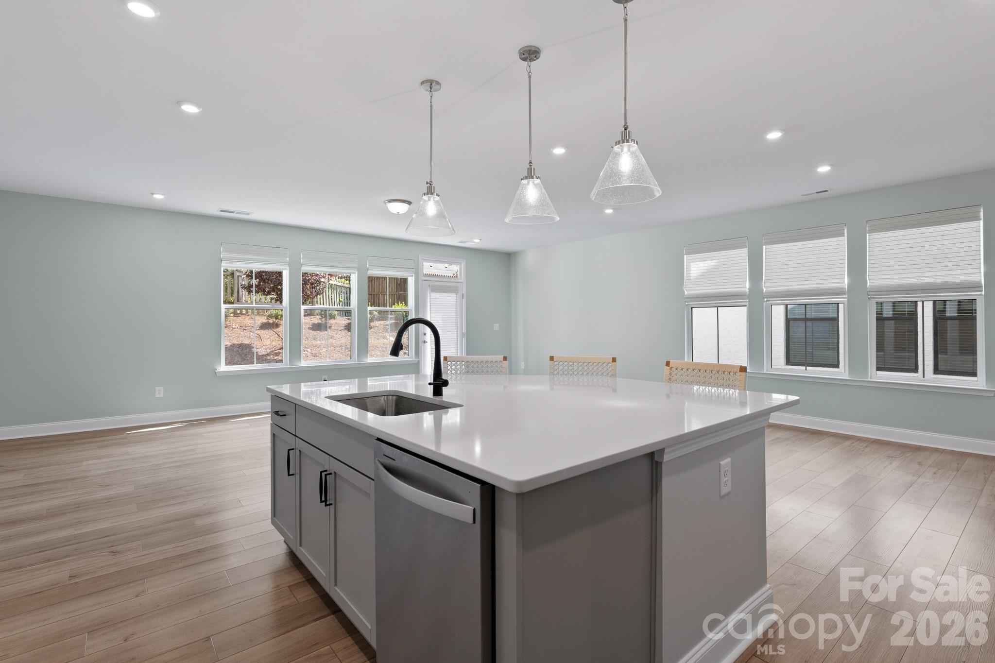 6113 Mariemont Circle Property Photo 8