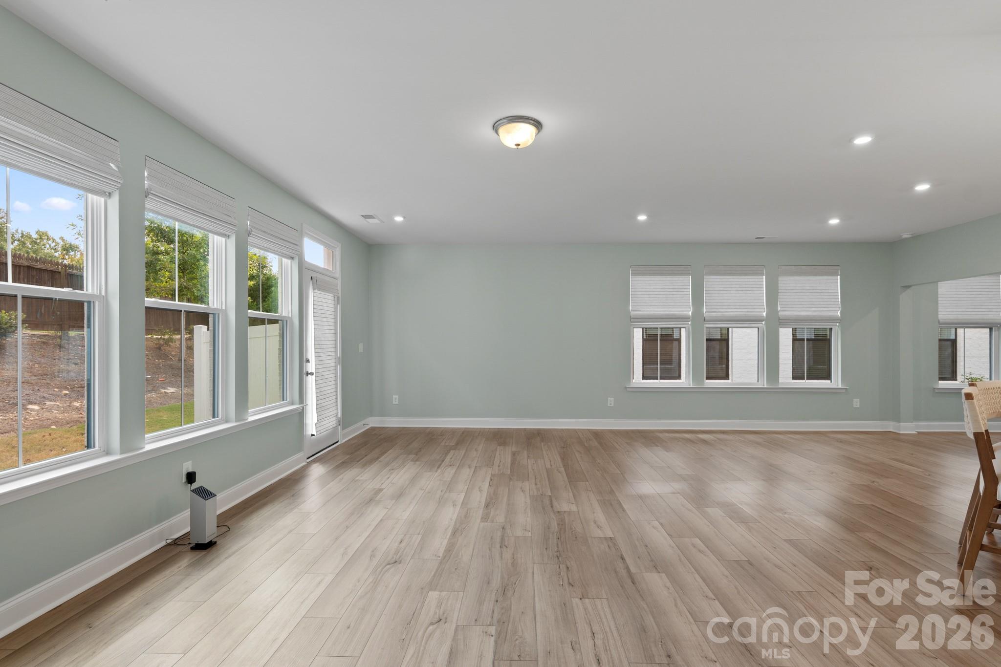 6113 Mariemont Circle Property Photo 14