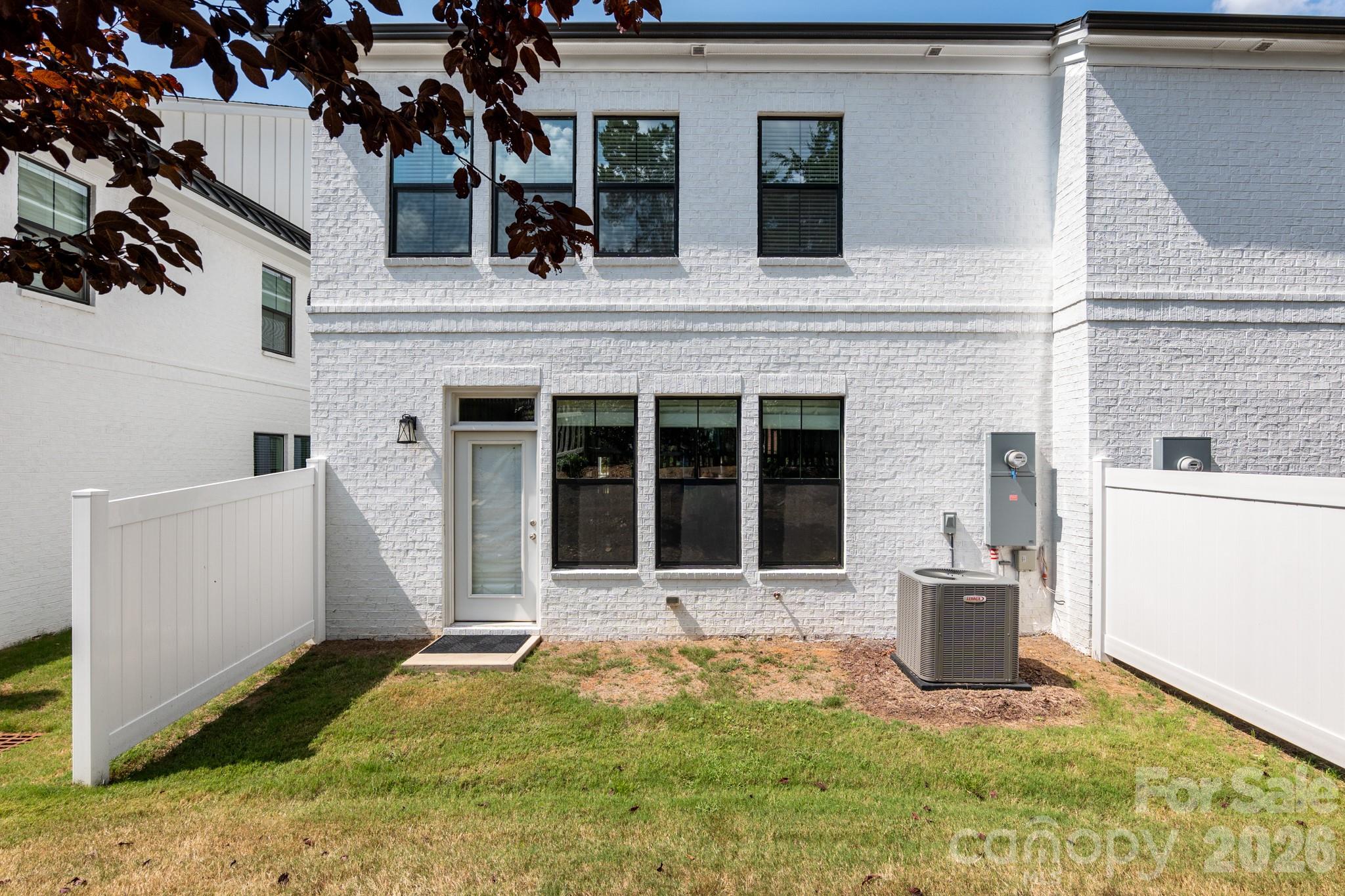 6113 Mariemont Circle Property Photo 34