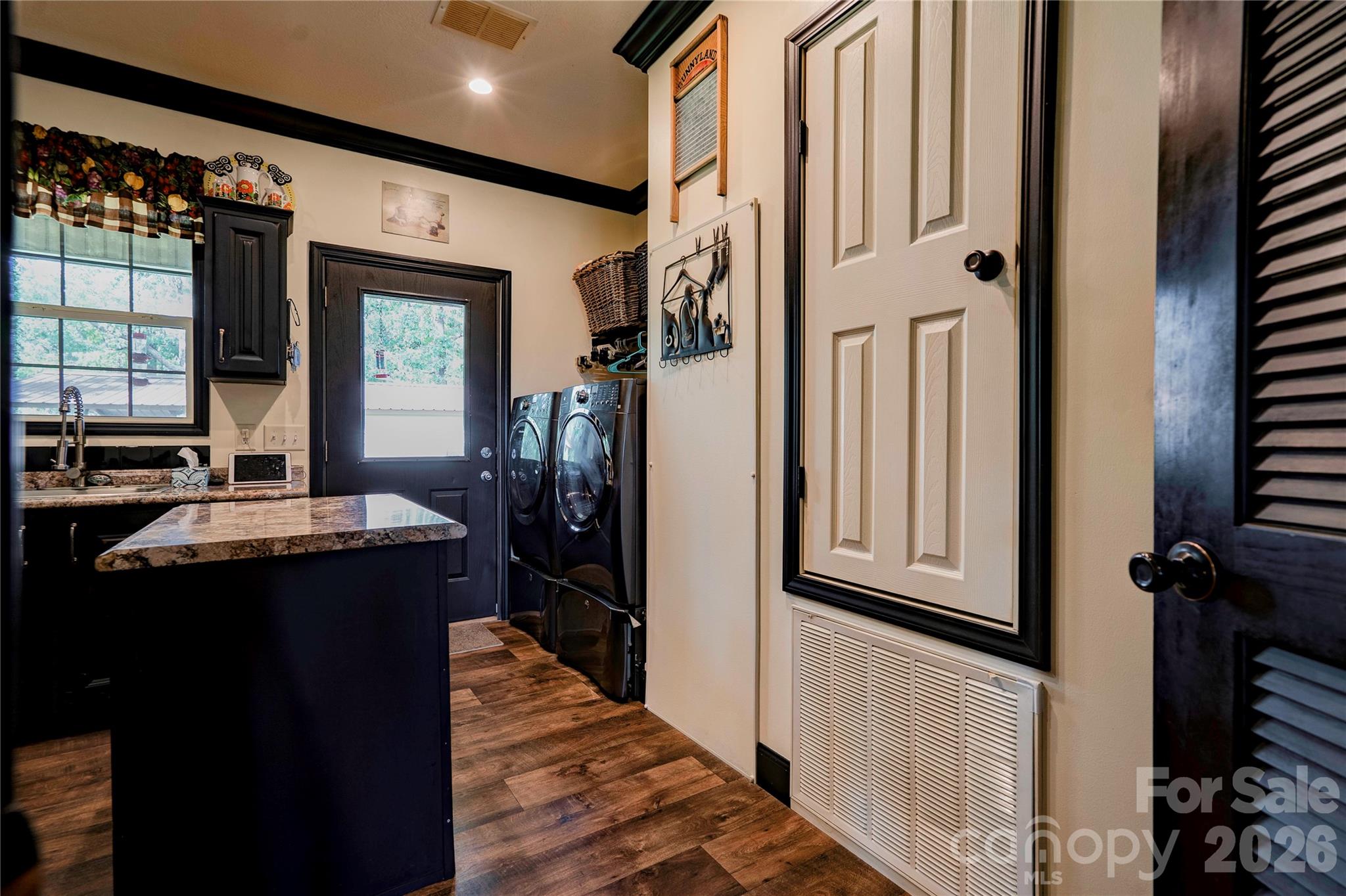 503-1 E Stagecoach Trail Property Photo 13