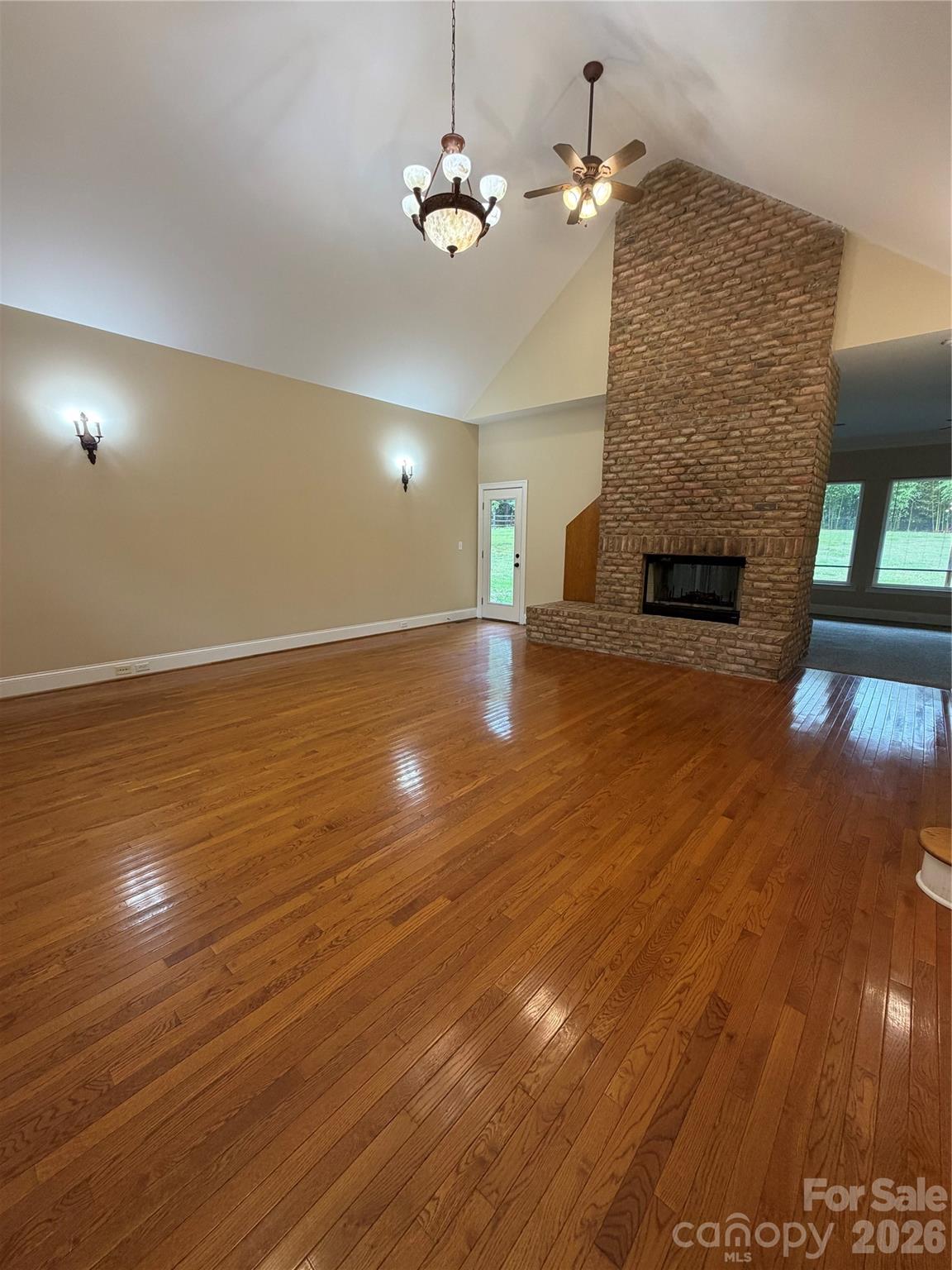 137 Wildwood Cove Property Photo 4