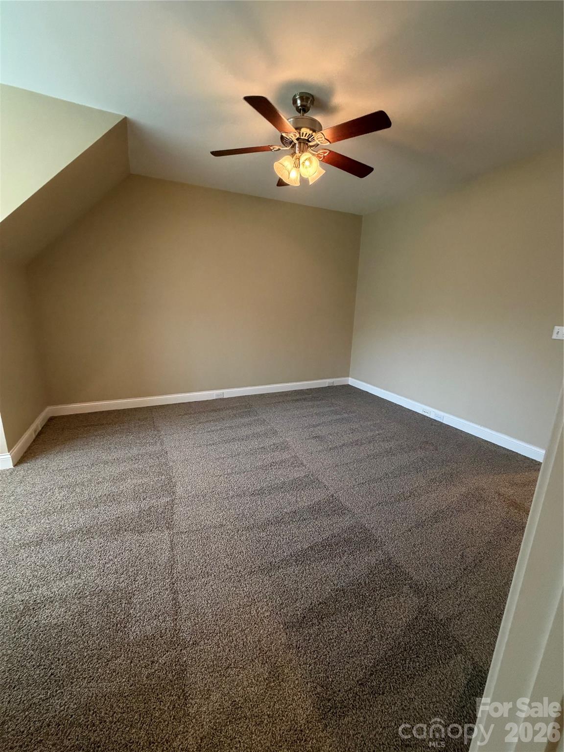 137 Wildwood Cove Property Photo 33