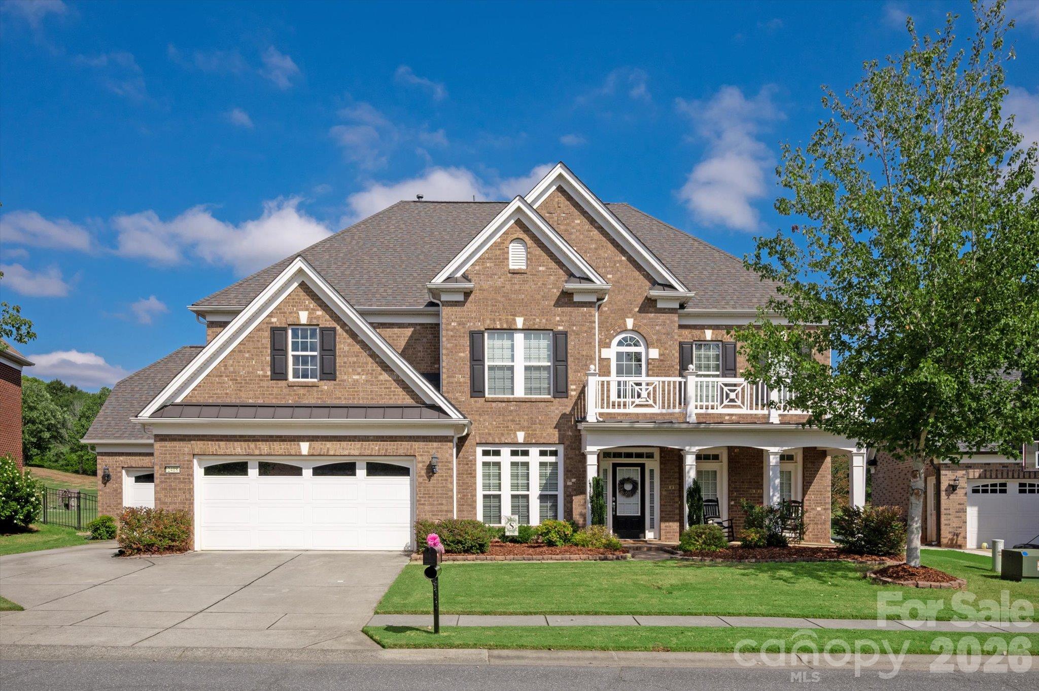2418 Creek Manor Drive Property Photo 1