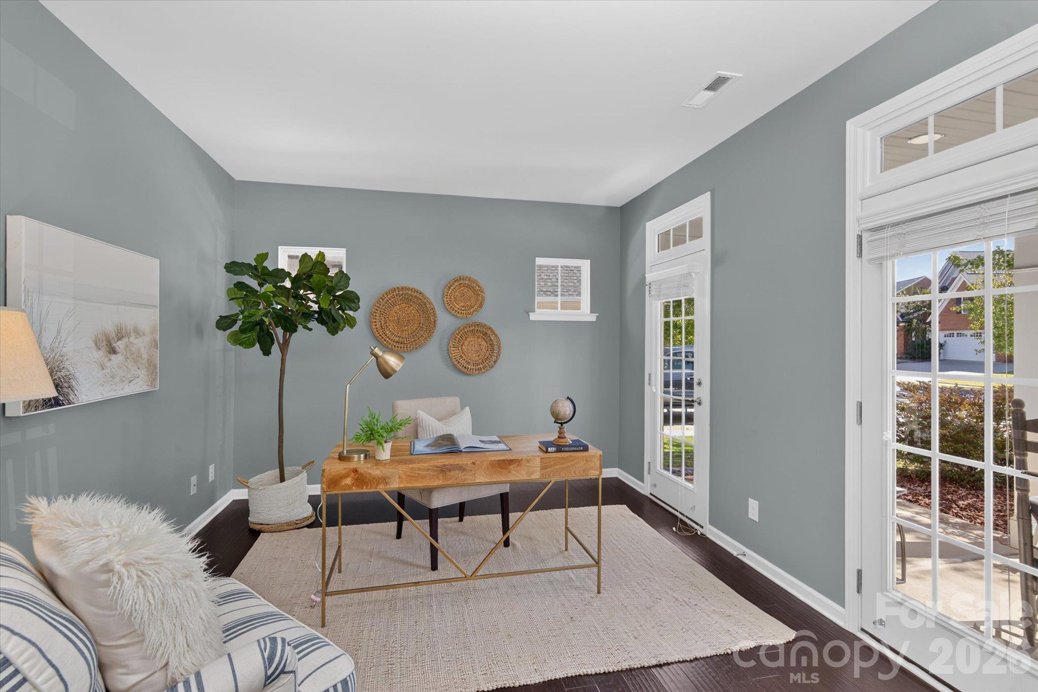 2418 Creek Manor Drive Property Photo 5
