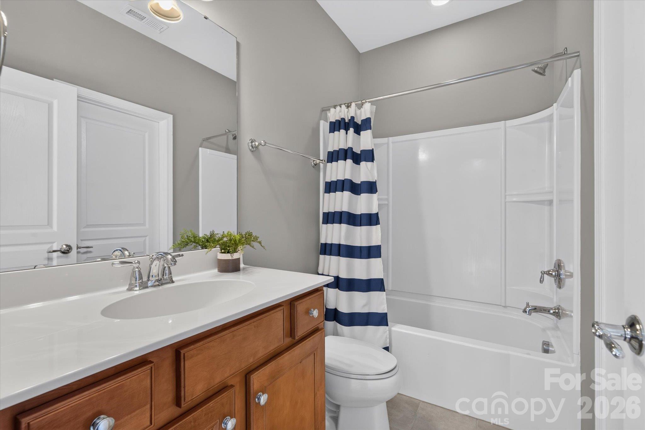 2418 Creek Manor Drive Property Photo 19